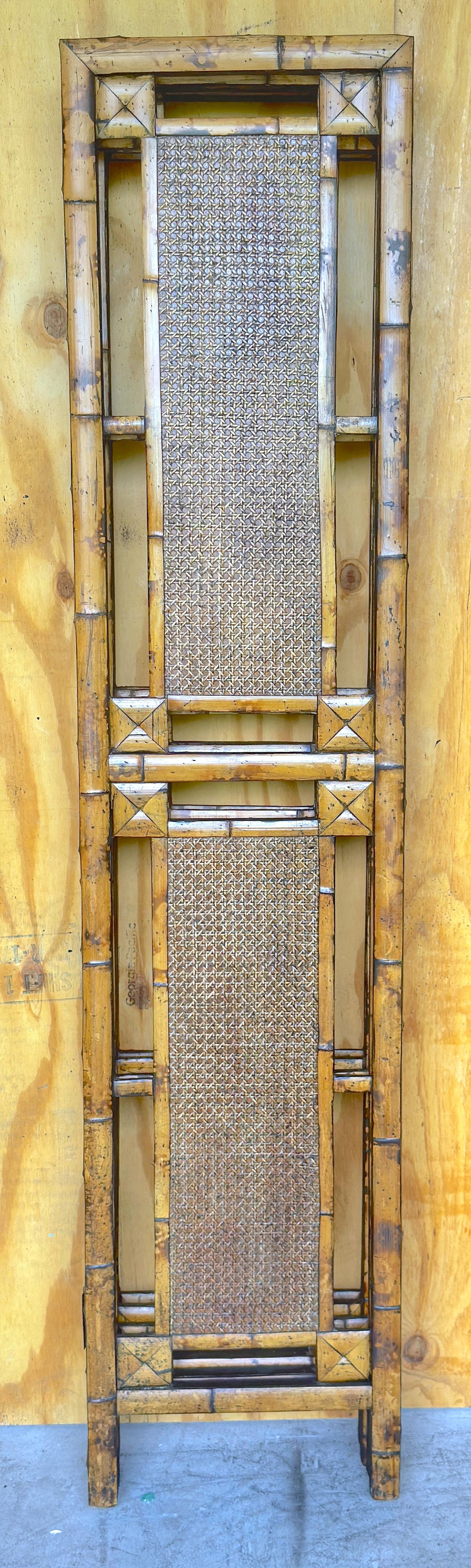 Séparateur architectural à quatre panneaux en faux bambou et rotin, 1970 en vente 4