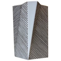 Vaso architettonico futurista di Else Kamp per Bing & Grøndahl, anni '70