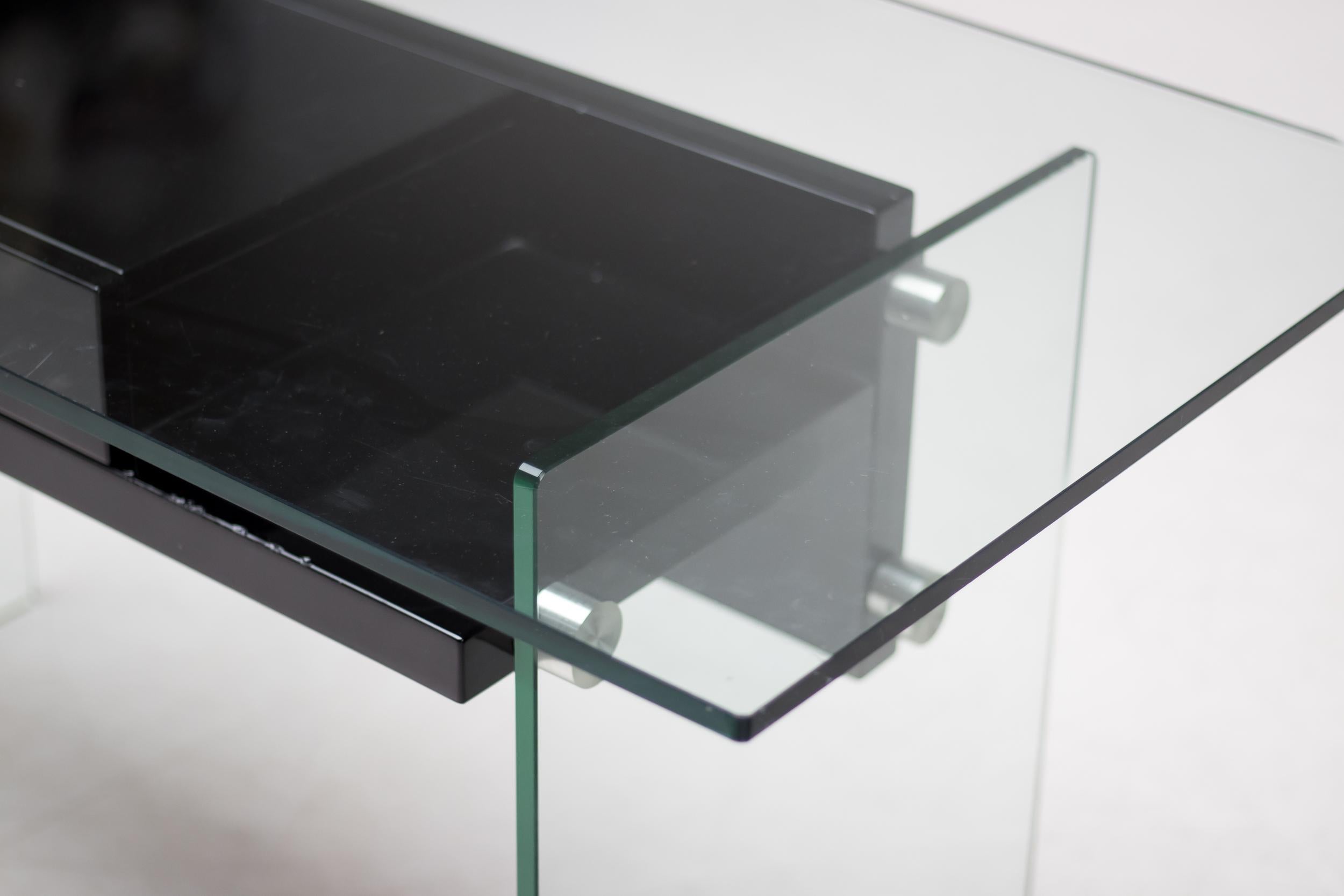 Architectural Glass Desk In Good Condition In Dronten, NL
