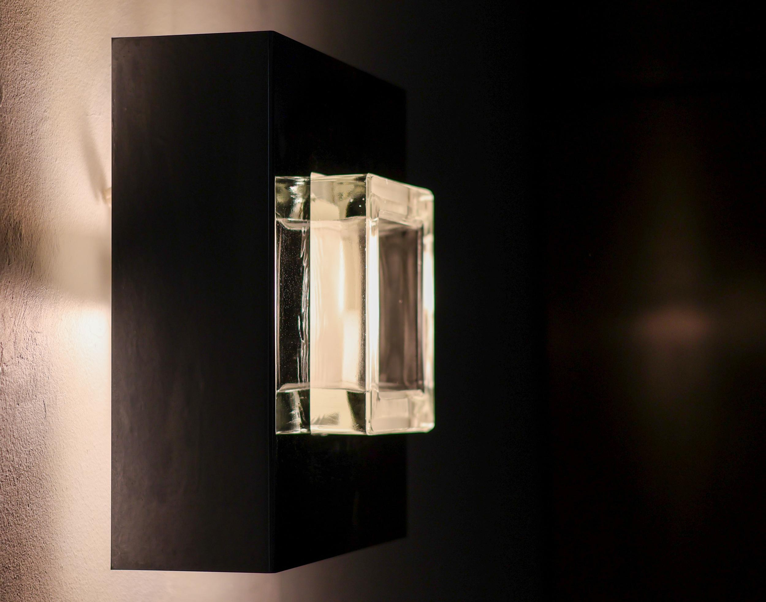 Mid-Century moderno Lampada da parete architettonica italiana in vendita