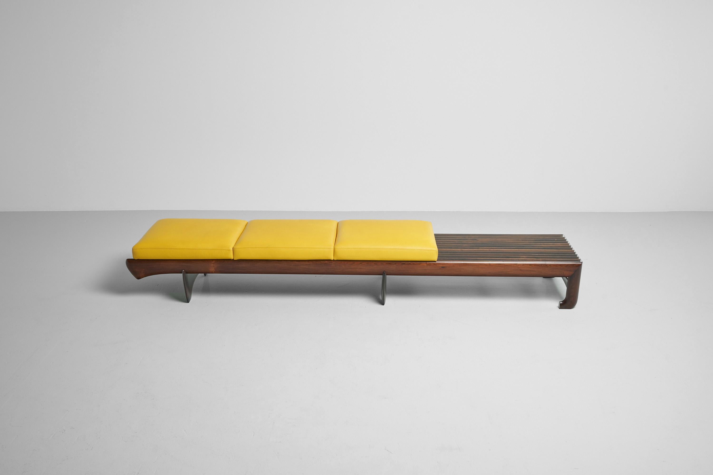 Architectural Long Bench Made in Brazil, 1960 In Good Condition In Roosendaal, Noord Brabant