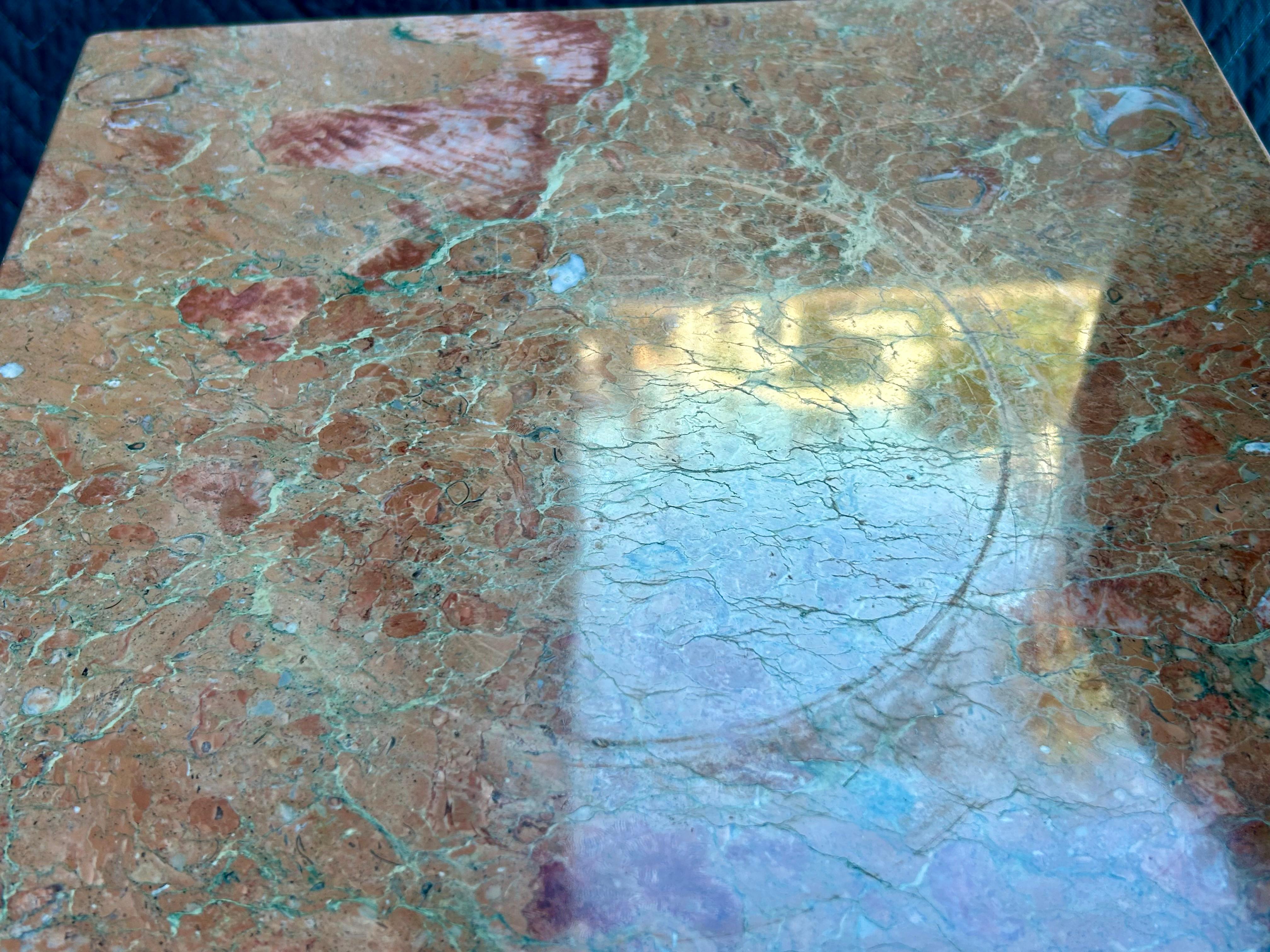 Tavoli o piedistalli architettonici in marmo Italia in vendita 8