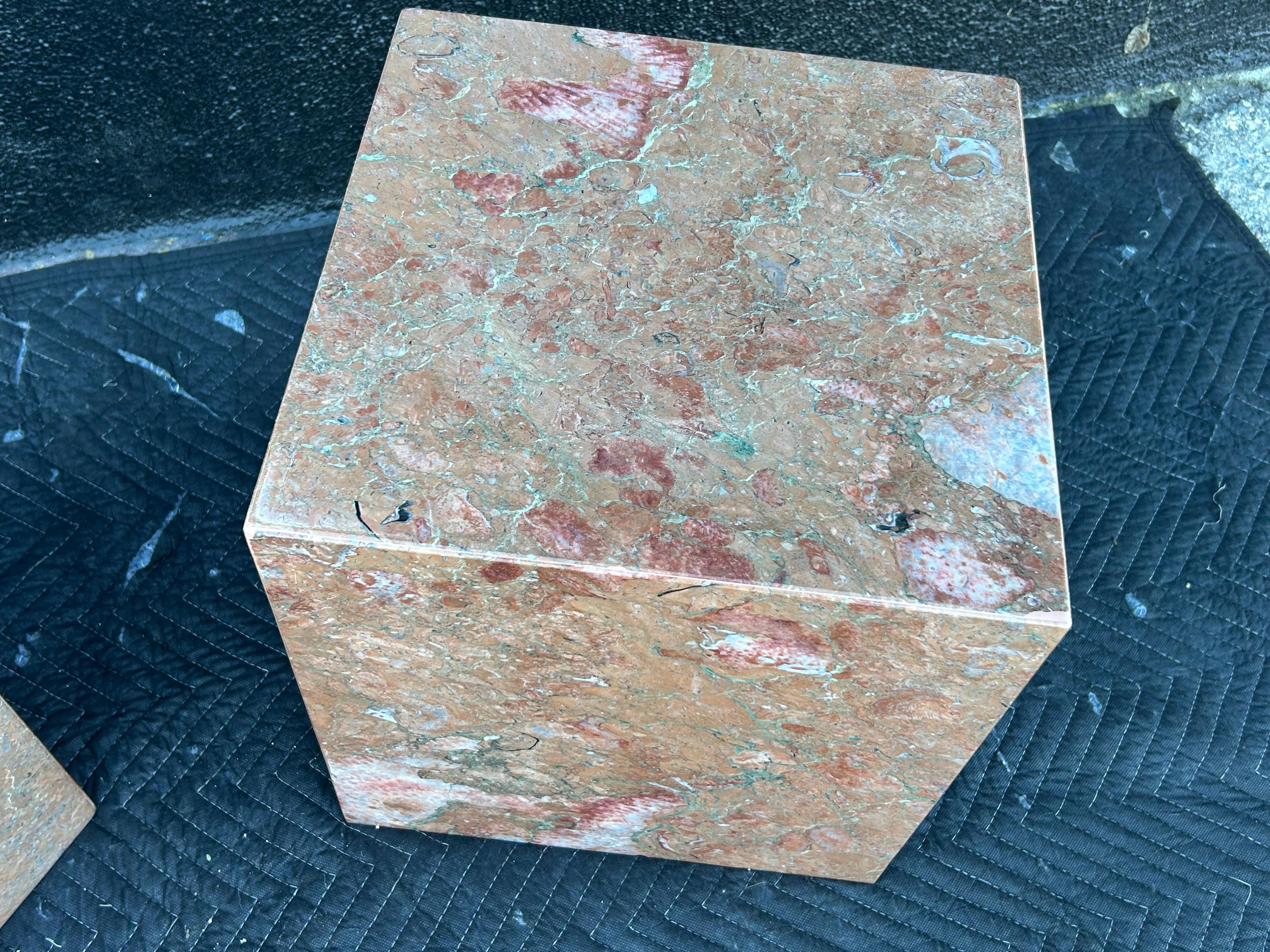 Tavoli o piedistalli architettonici in marmo Italia In condizioni buone in vendita a Los Angeles, CA