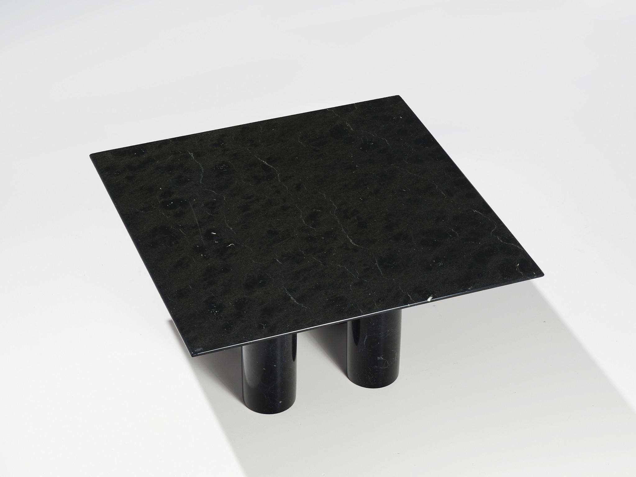 Architectural Mario Bellini 'Il Colonnato' Dining Table in Black Marble In Good Condition For Sale In Waalwijk, NL