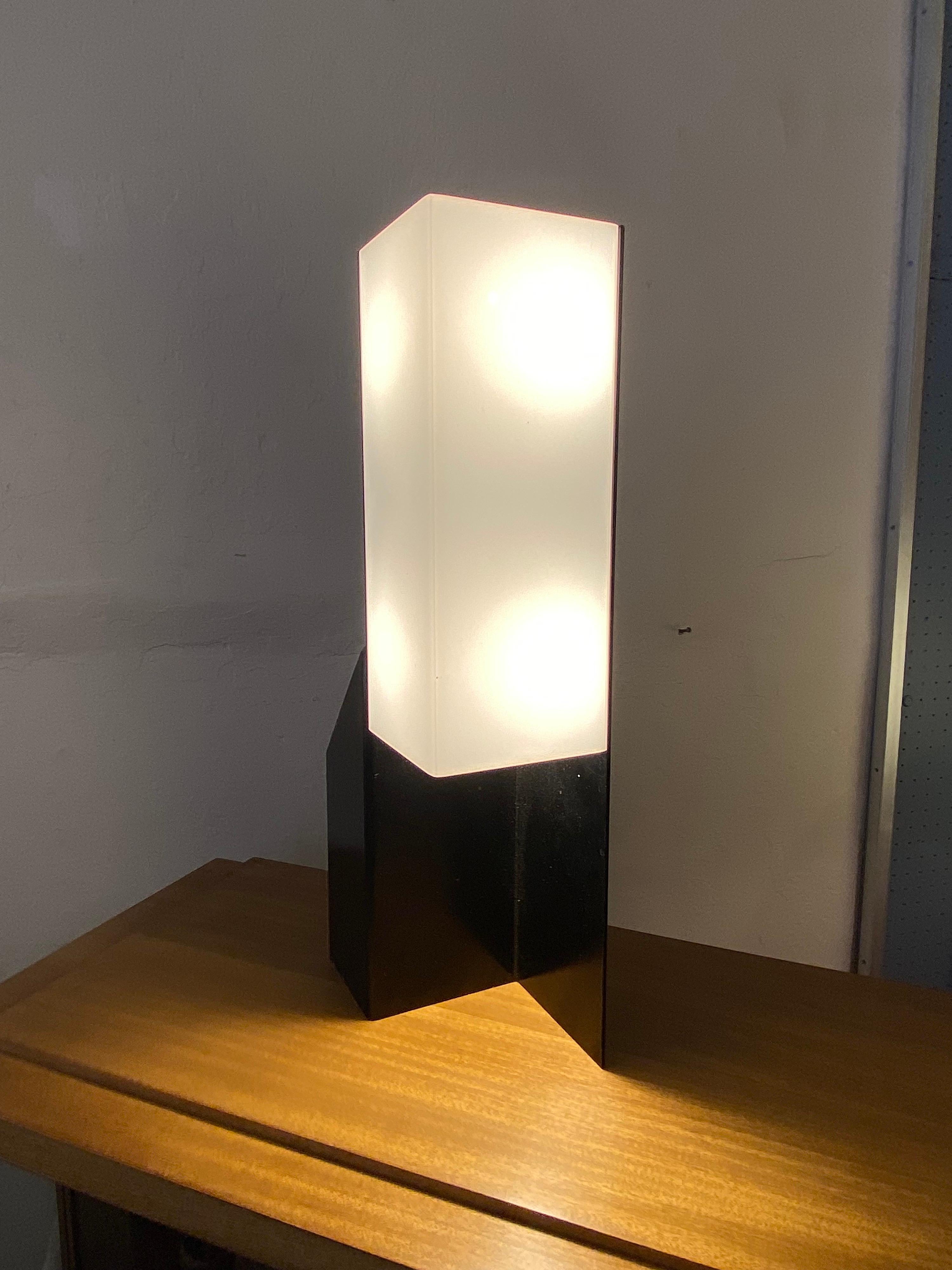 Architectural Metal Table Lamp with Lucite Shade In Good Condition In Philadelphia, PA