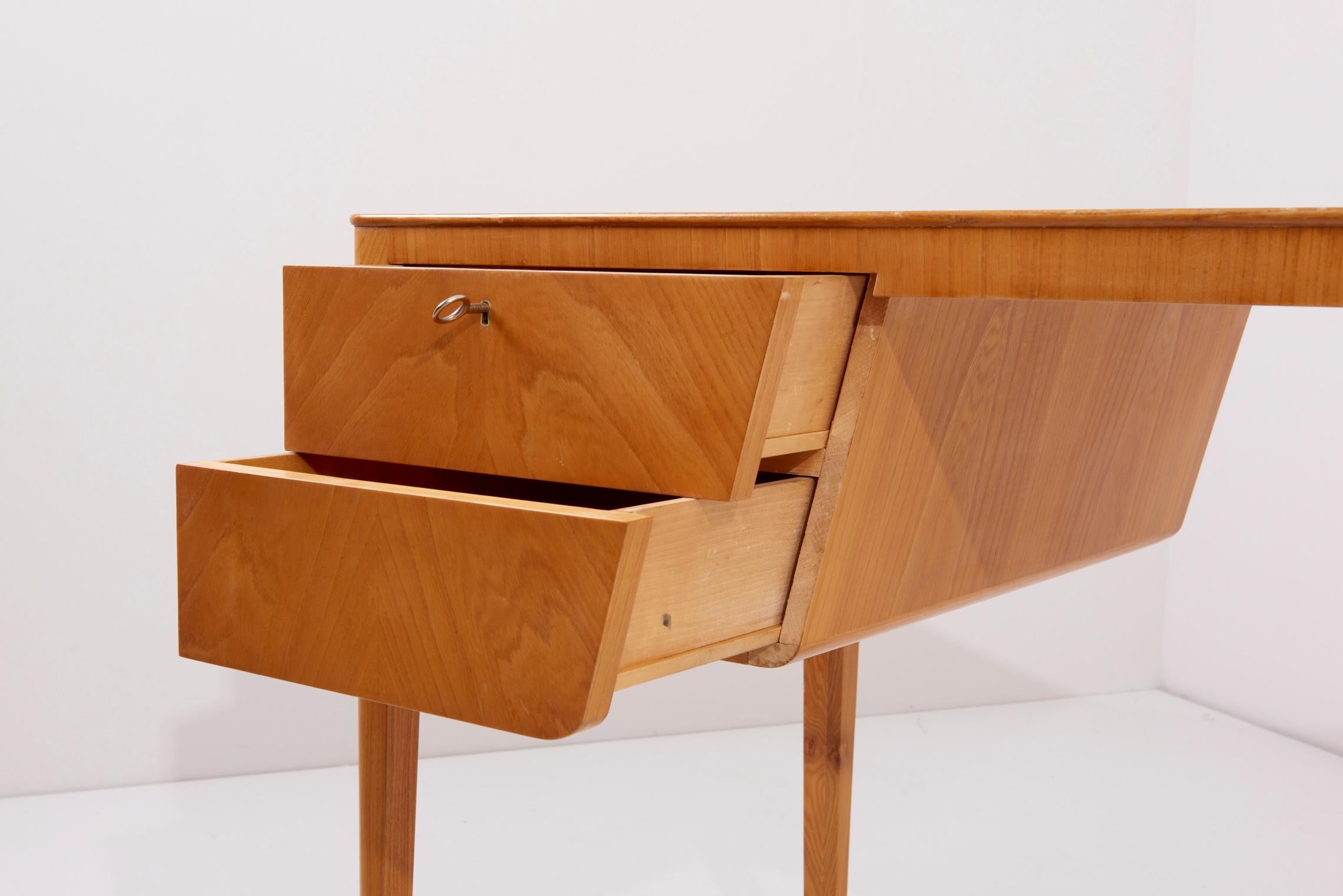 Architectural Mid Century Desk, 1940s, Sweden For Sale 2