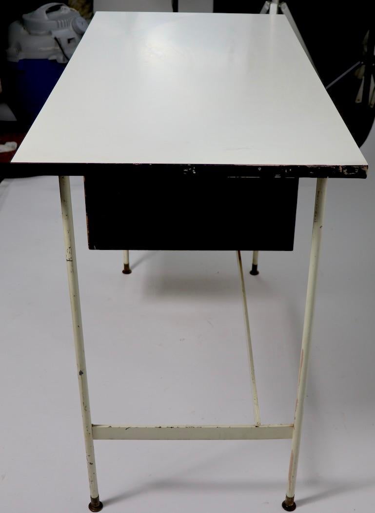 Architectural Mid Century Desk by Thonet In Good Condition In New York, NY