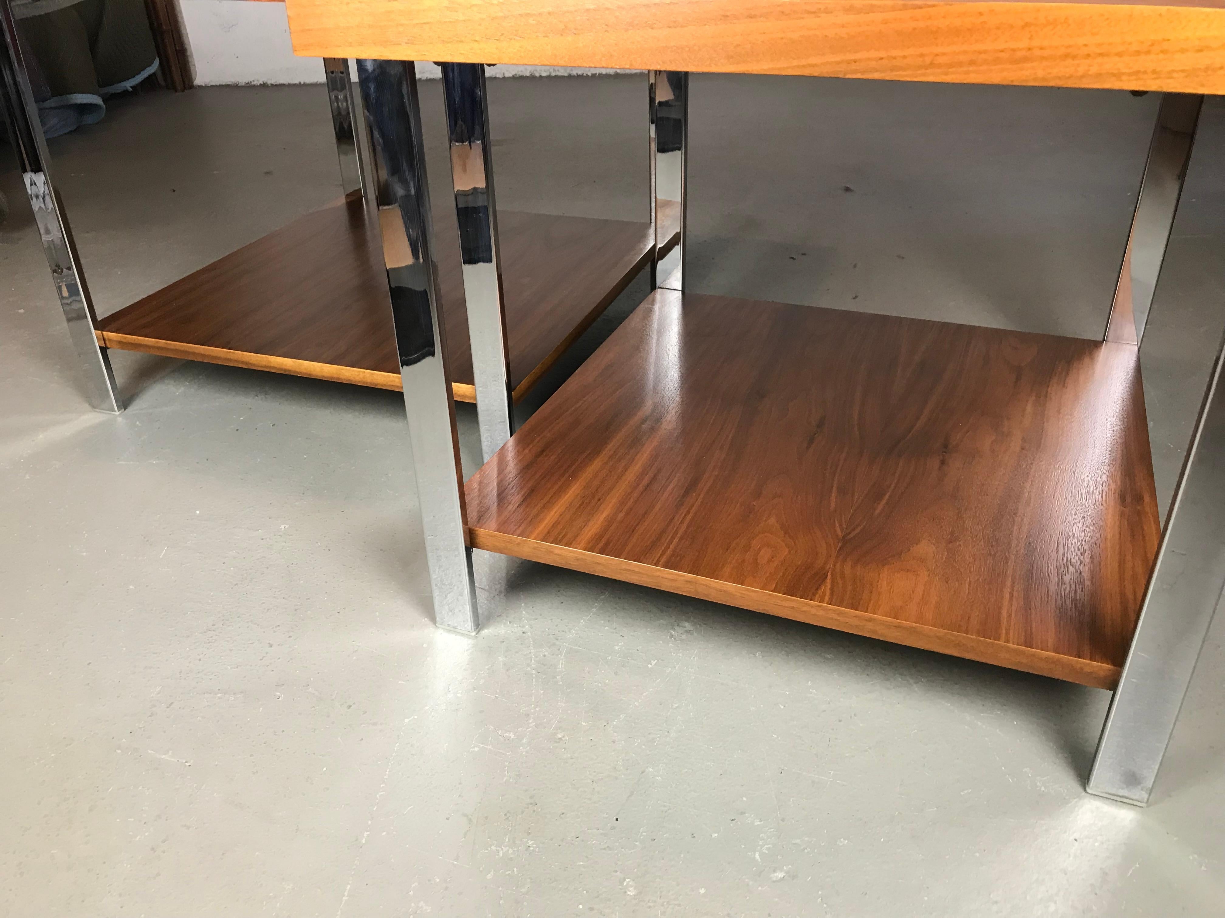  Mid Century End Tables in Walnut Rosewood and Chrome by Milo Baughman for Lane  In Good Condition In Framingham, MA