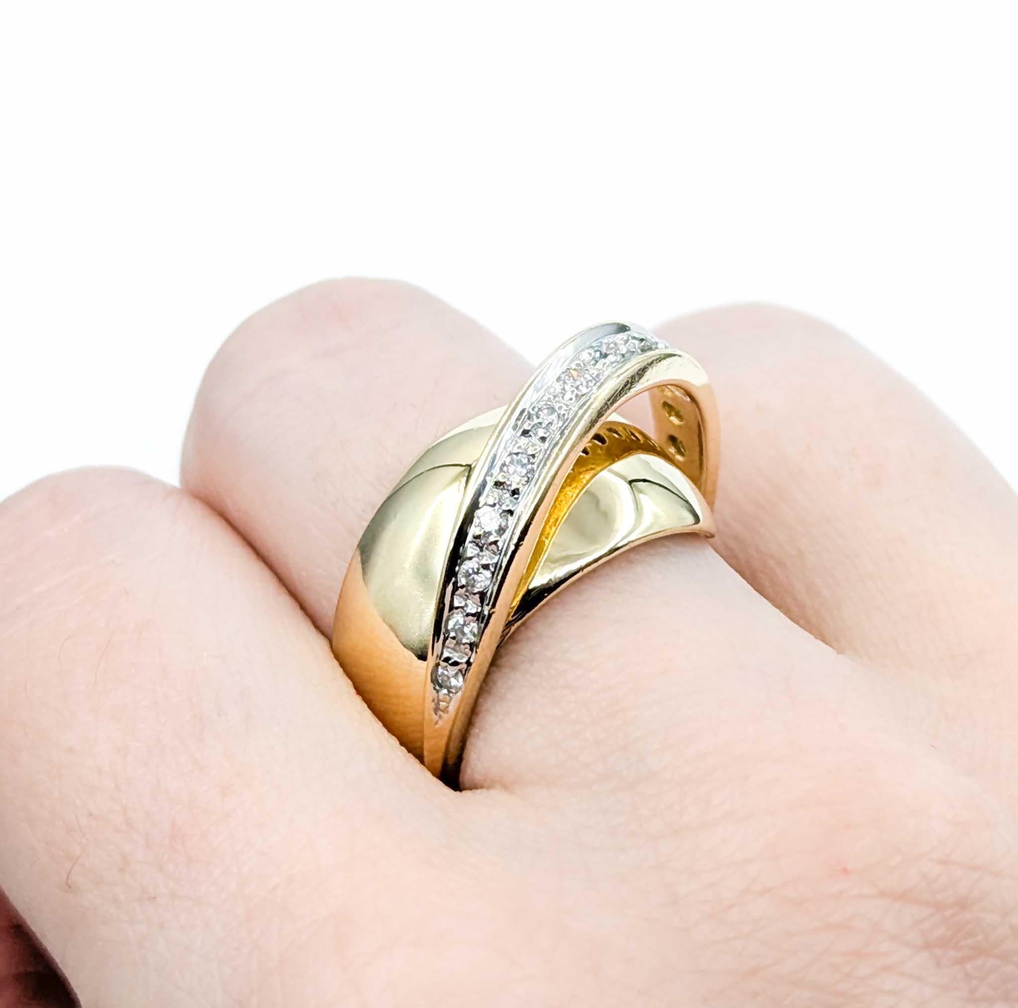 Architectural Modern Diamond Crossover Ring in Yellow Gold In Excellent Condition For Sale In Bloomington, MN