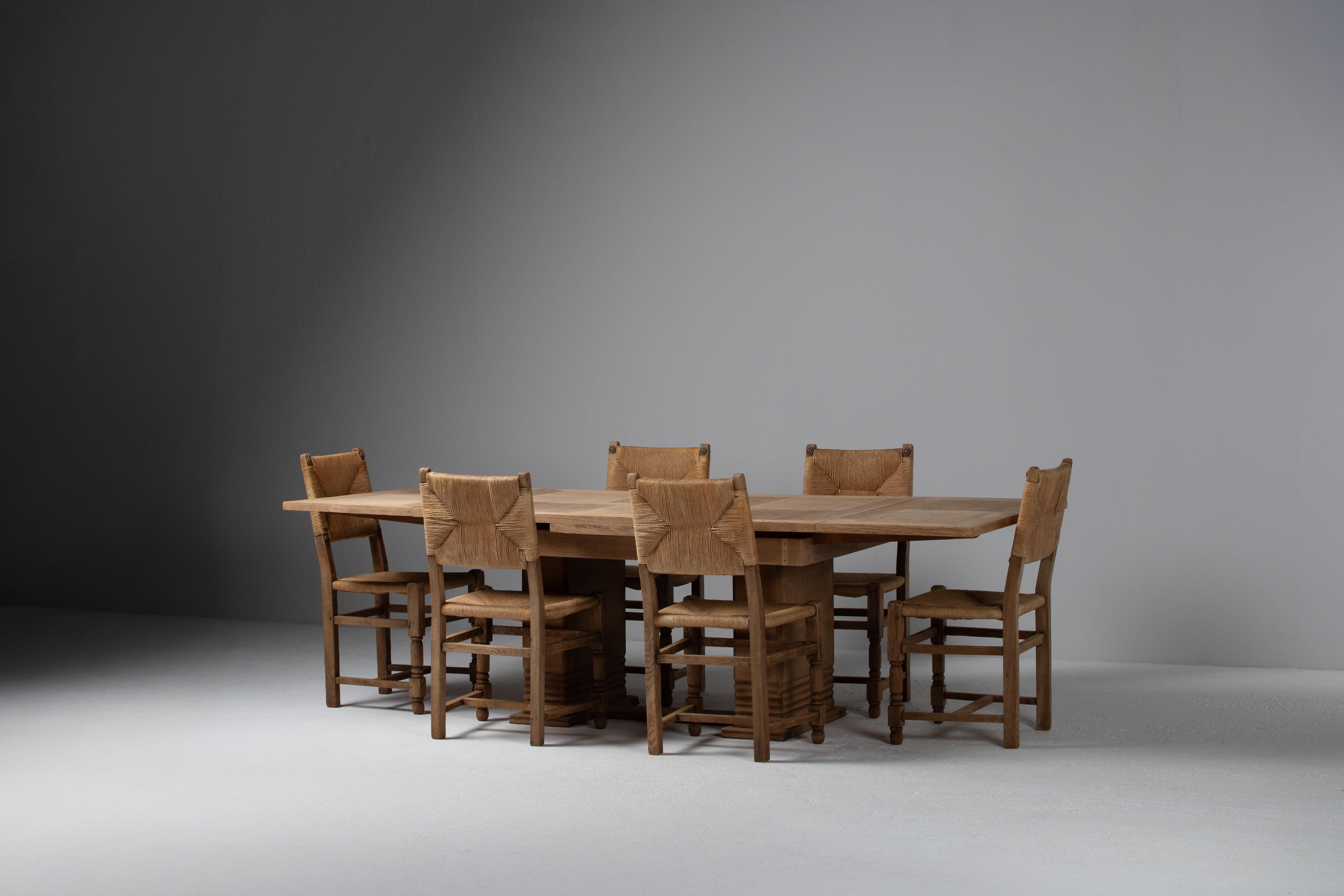 Architectural Oak Dining Table with Parquet Top, France, 1950s Bon état - En vente à Kaštel Sućurac, Splitsko-dalmatinska županija