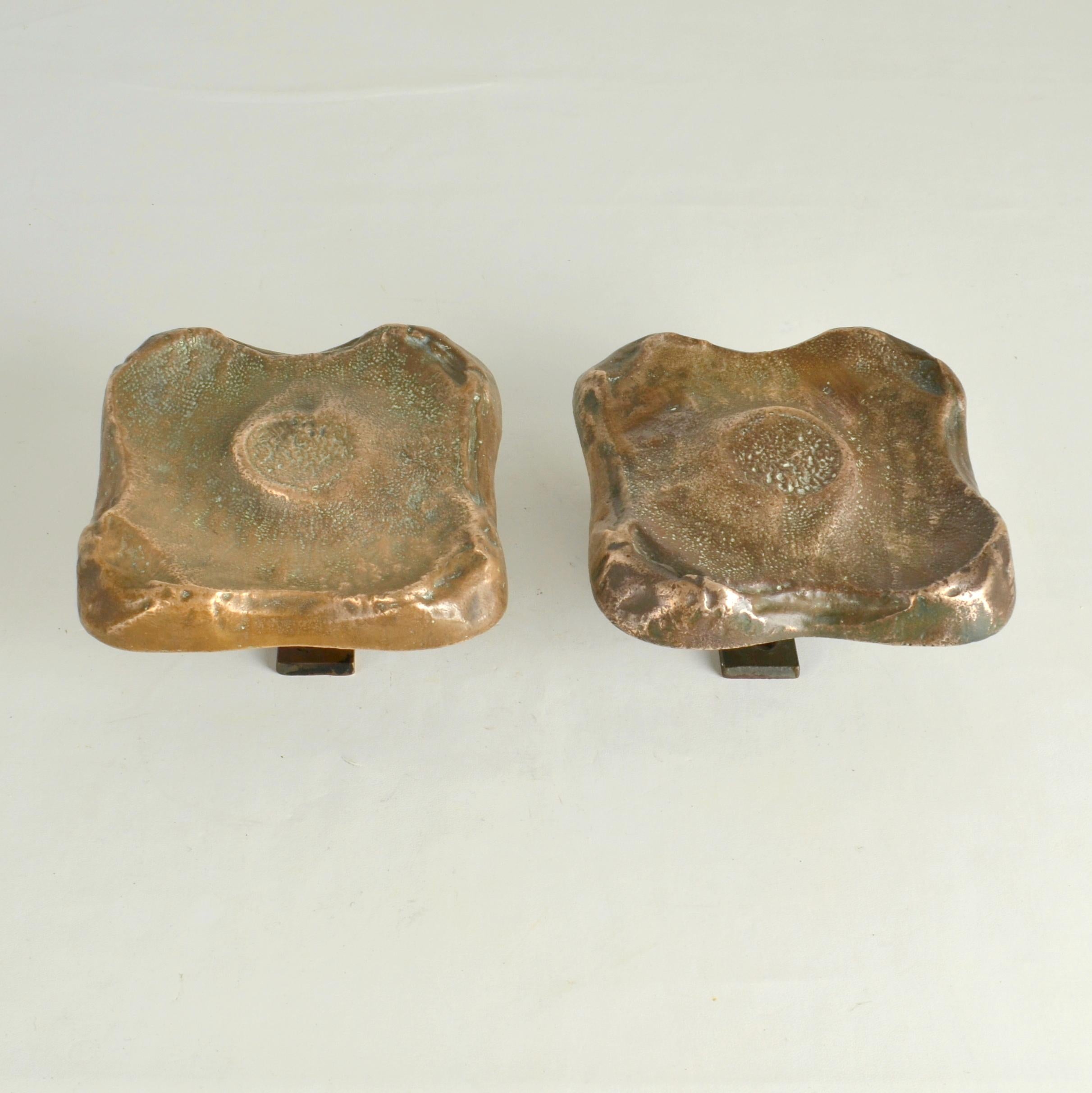 Architectural Pair of Bronze Square Push Pull Door Handles with Letterbox (Brutalismus) im Angebot
