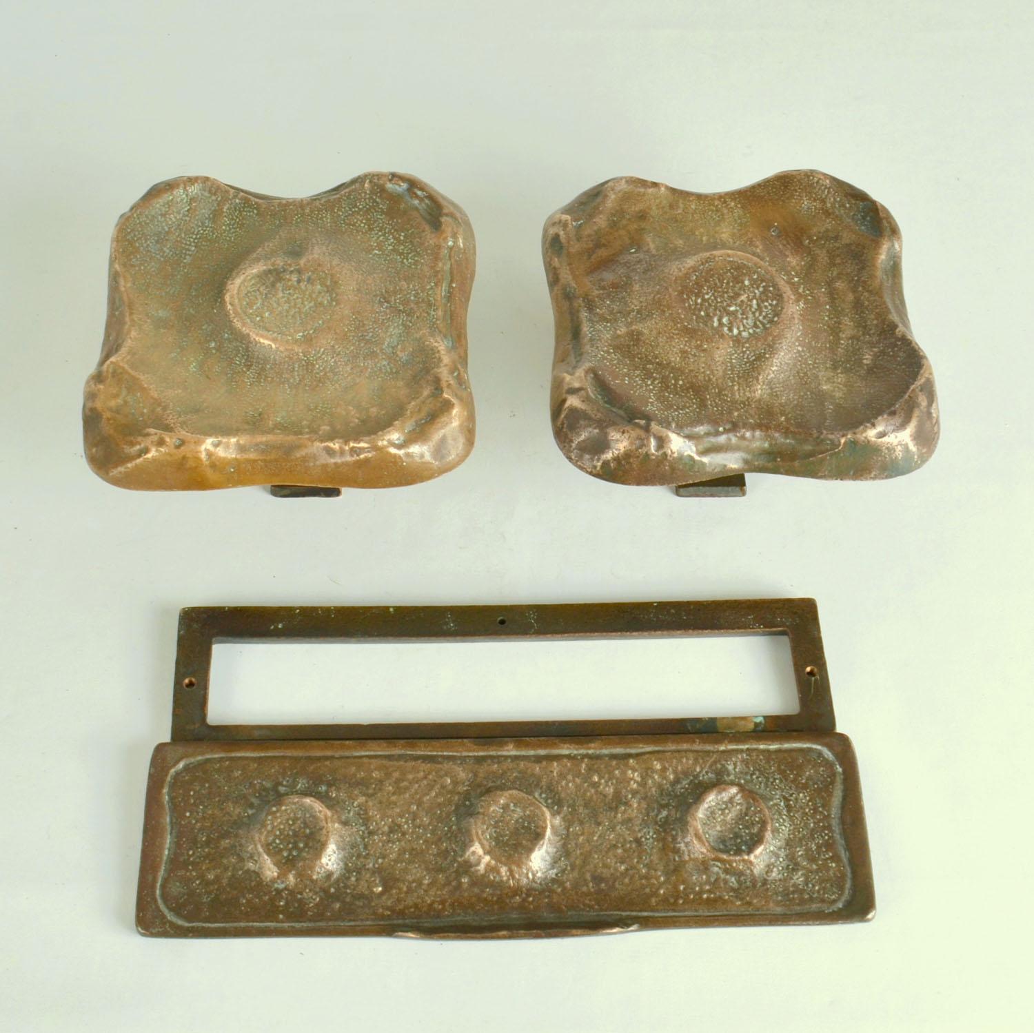 Architektonische Paare quadratische Bronze-Türgriffe zum Drücken und Ziehen mit Briefkasten im Angebot 3