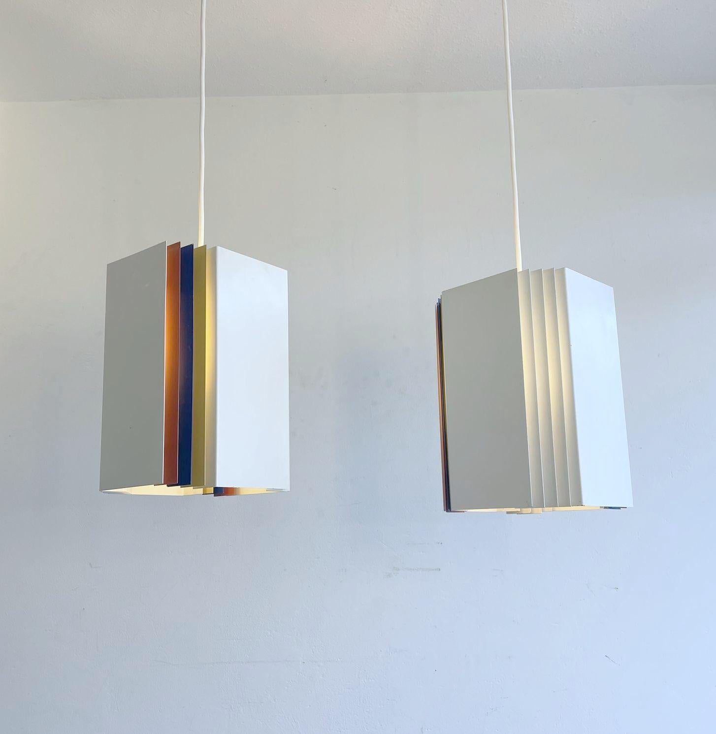 Mid-Century moderno Lampada a sospensione architettonica di Yki Nummi per Stockmann-Orno, anni '60 in vendita
