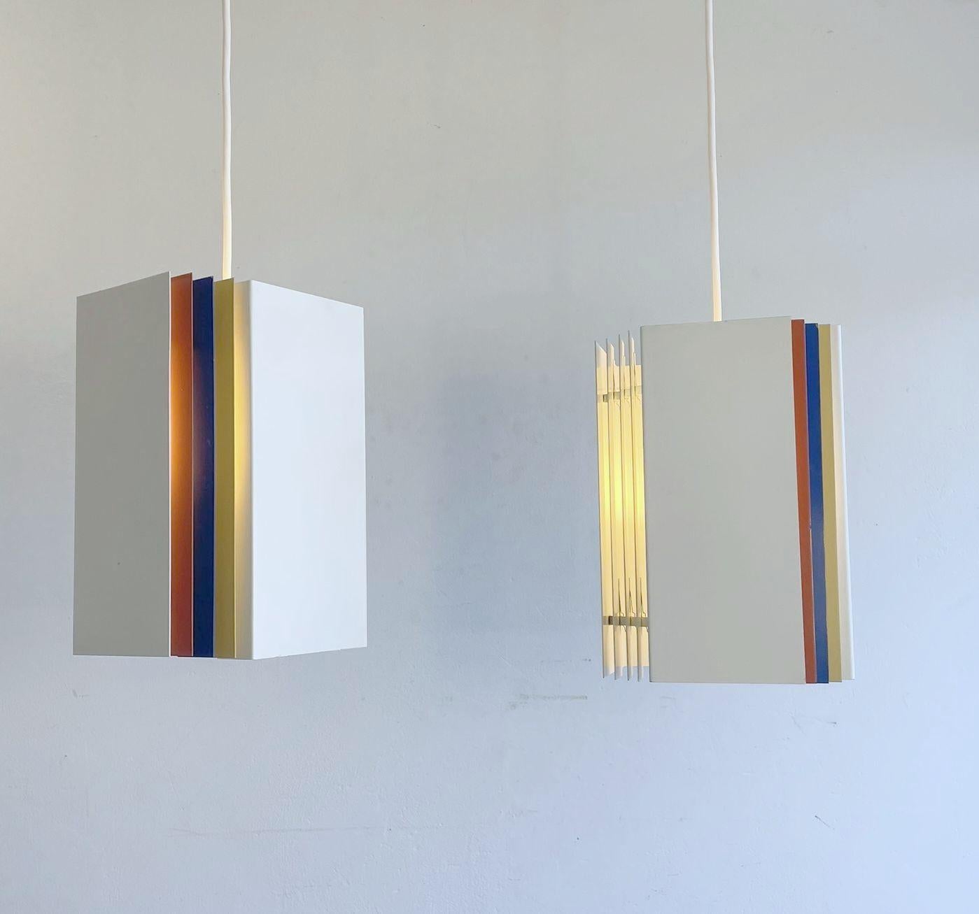Metallo Lampada a sospensione architettonica di Yki Nummi per Stockmann-Orno, anni '60 in vendita