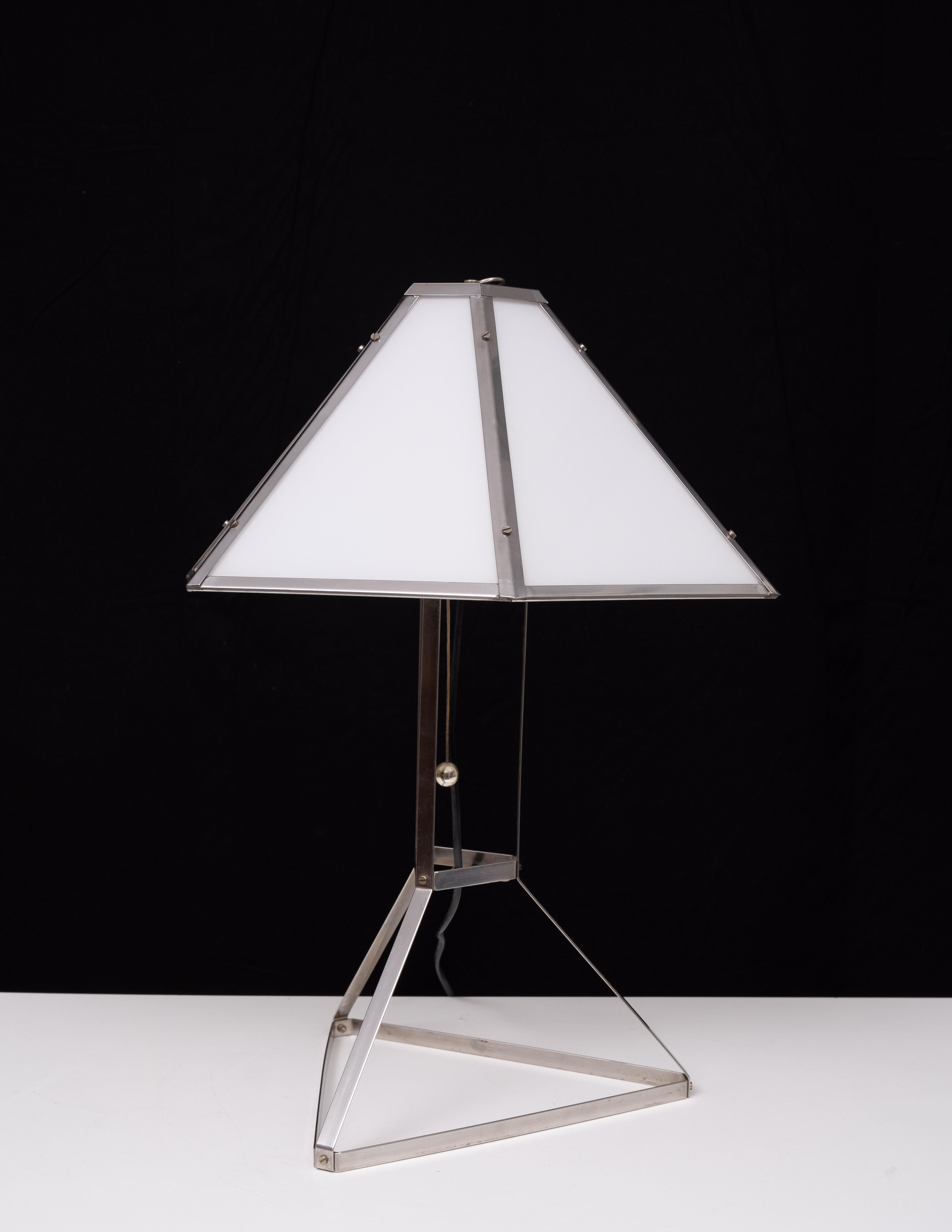 Architectural Post Modern Table lamp 1970s   For Sale 3