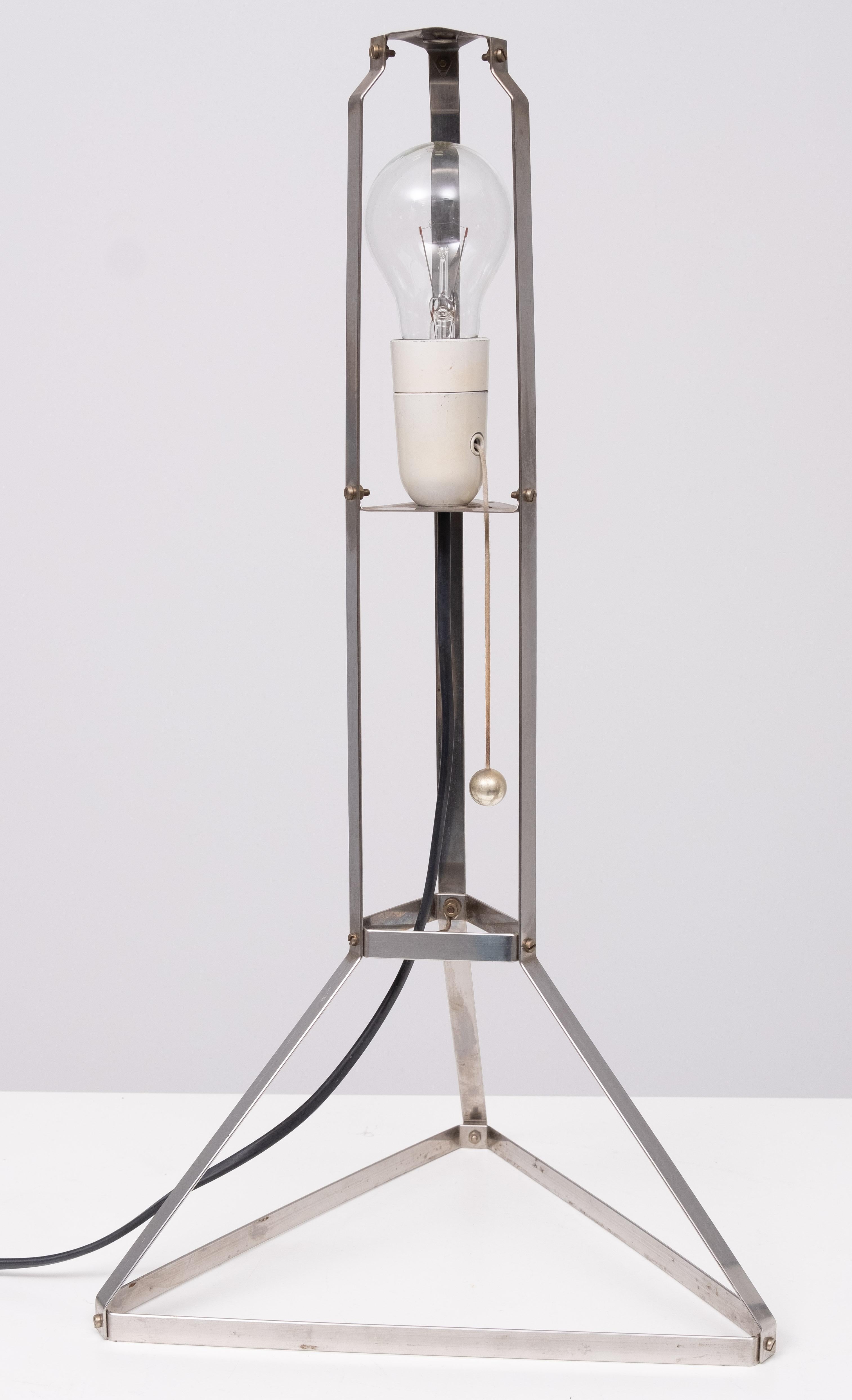 Lampe de table architecturale post-moderne des années 1970   en vente 7