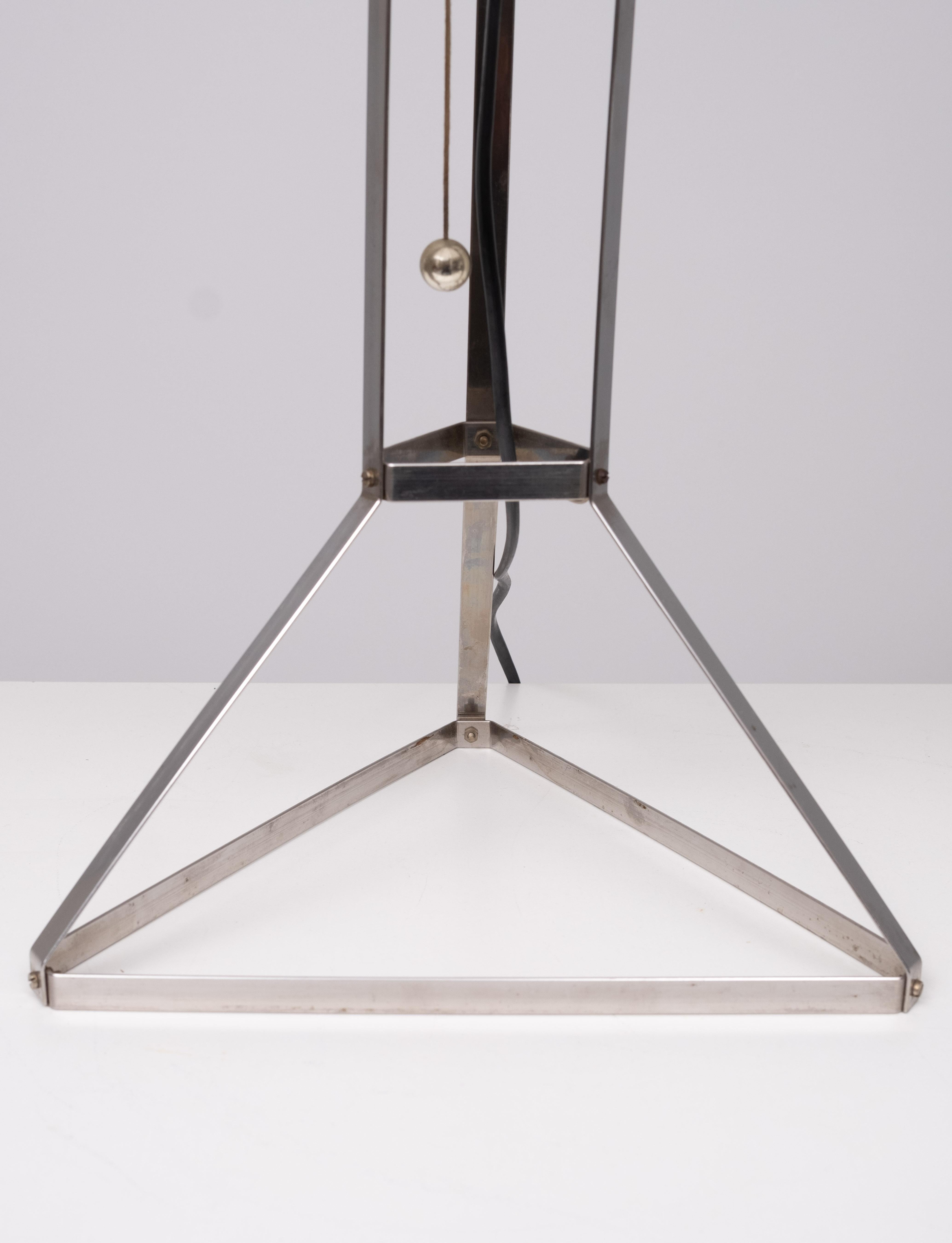 Lampe de table architecturale post-moderne des années 1970   Bon état - En vente à Den Haag, NL