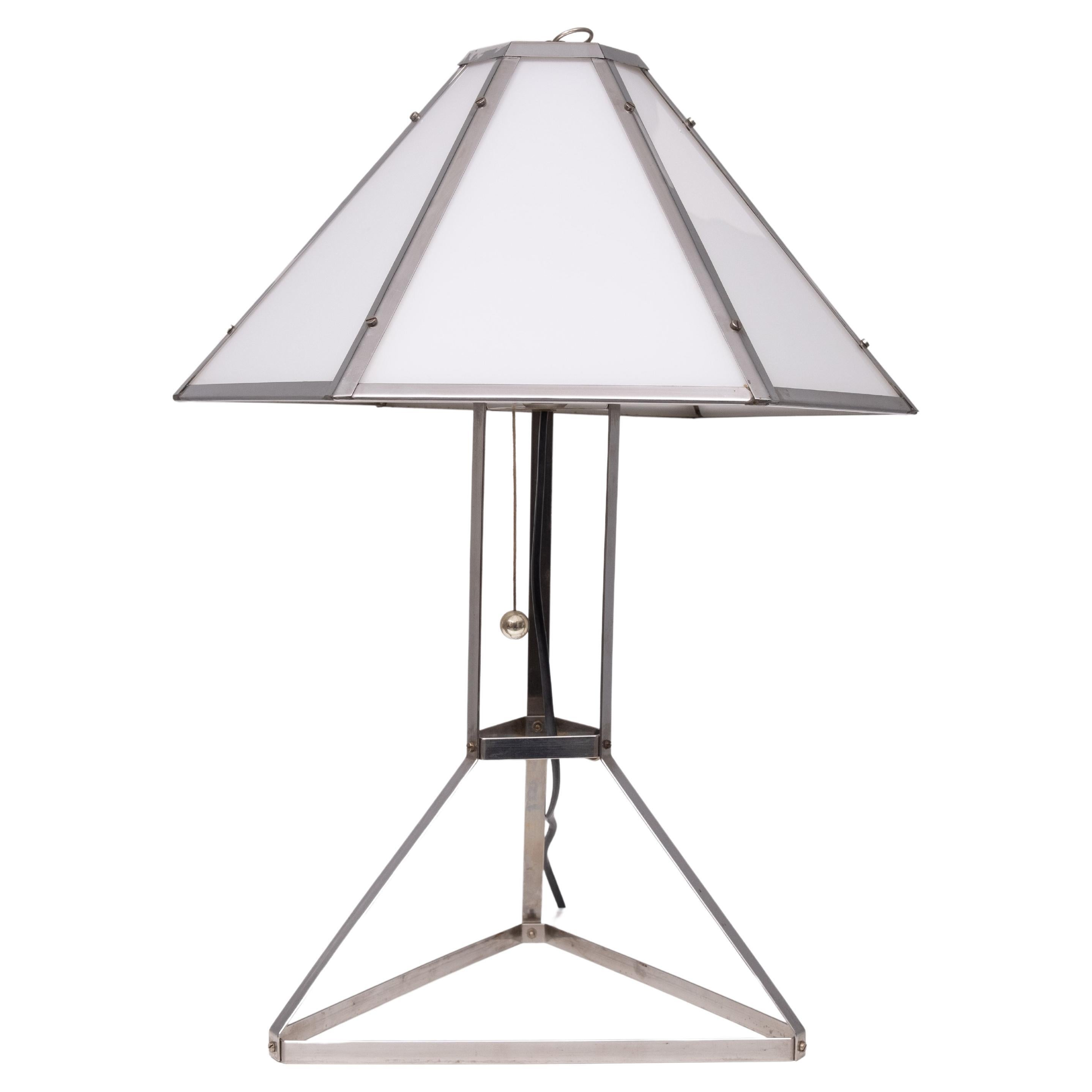 Lampe de table architecturale post-moderne des années 1970   en vente