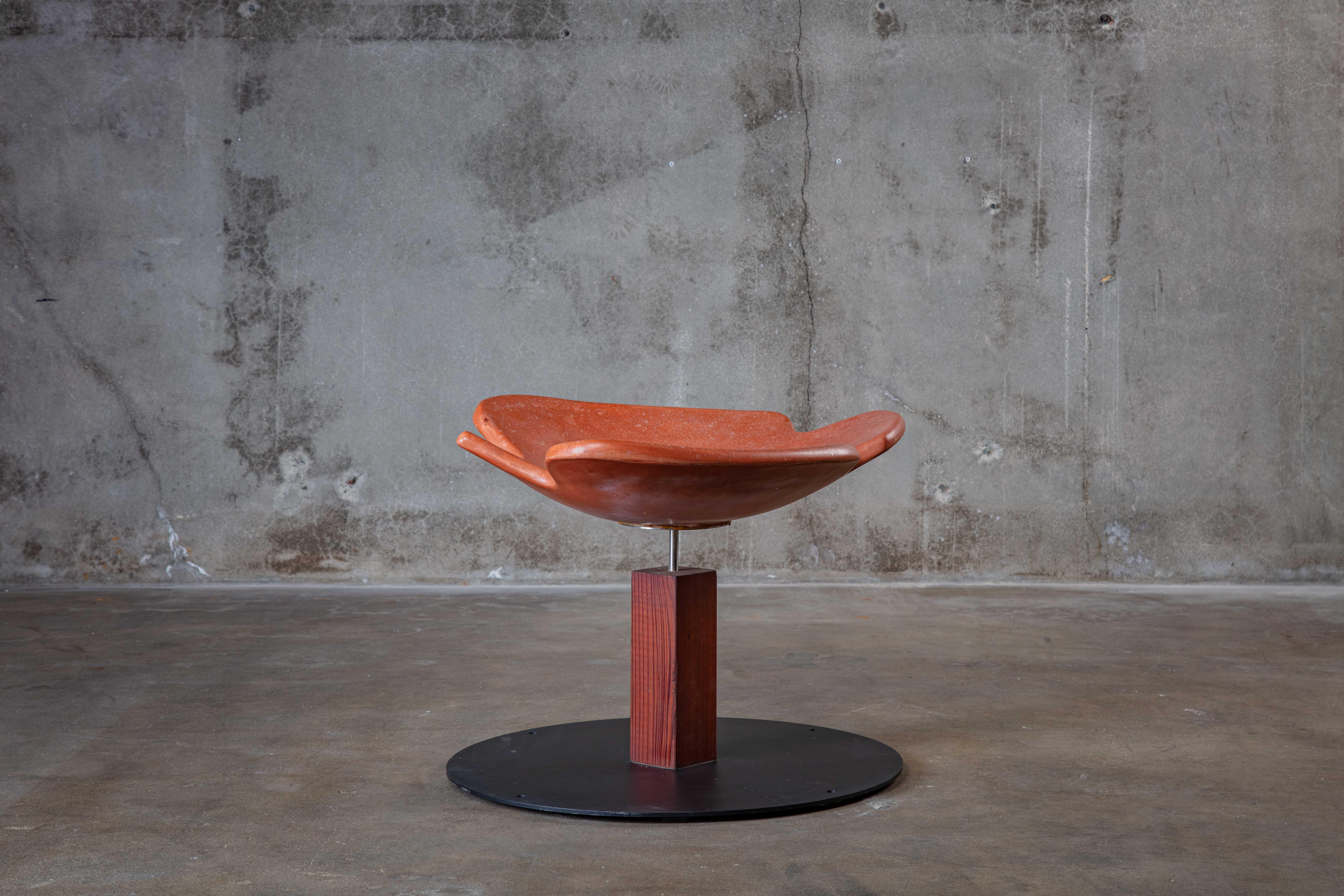 Poterie architecturale Spa pour oiseaux État moyen - En vente à Los Angeles, CA