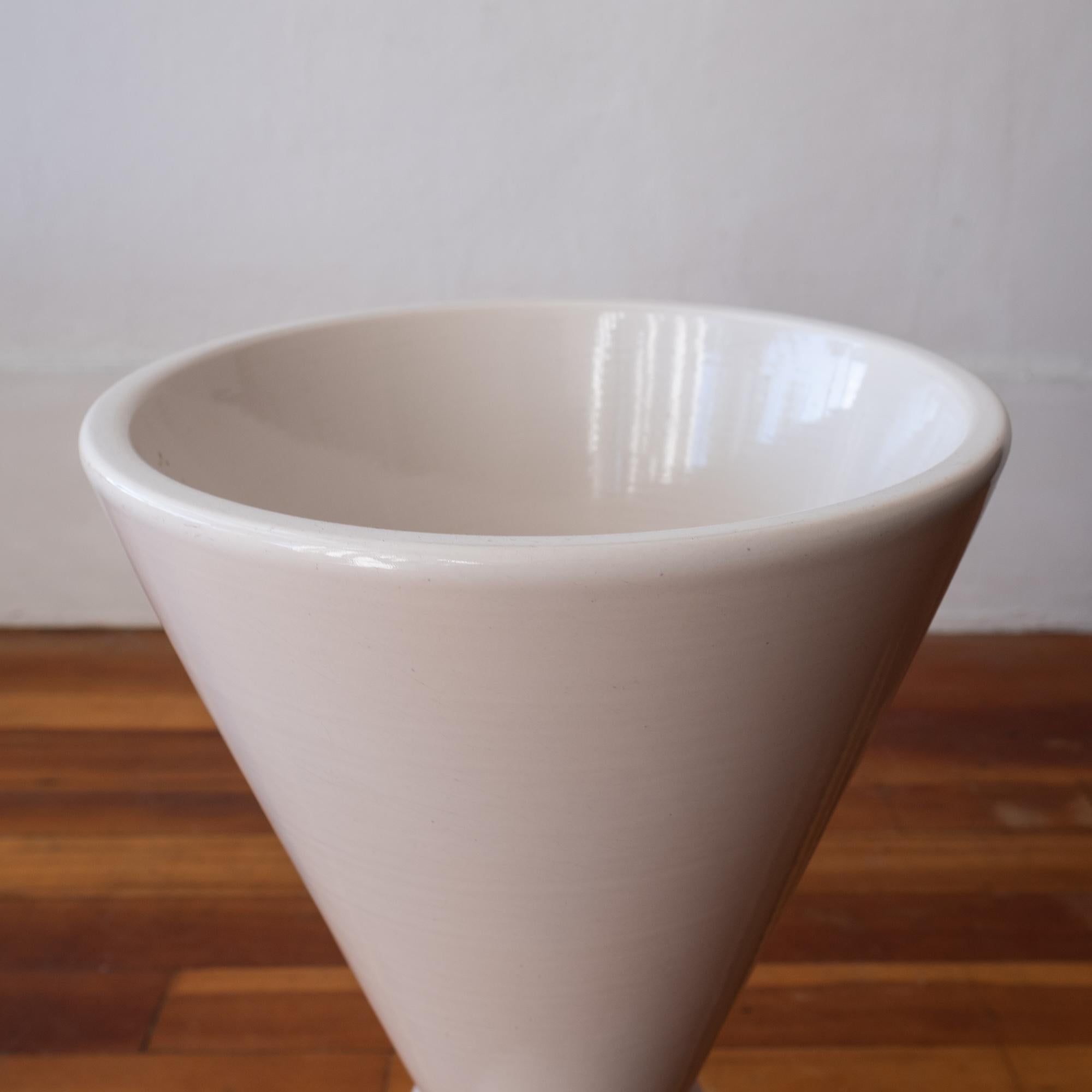 Architectural Pottery Double Cone Planter by LaGardo Tackett In Good Condition In San Diego, CA