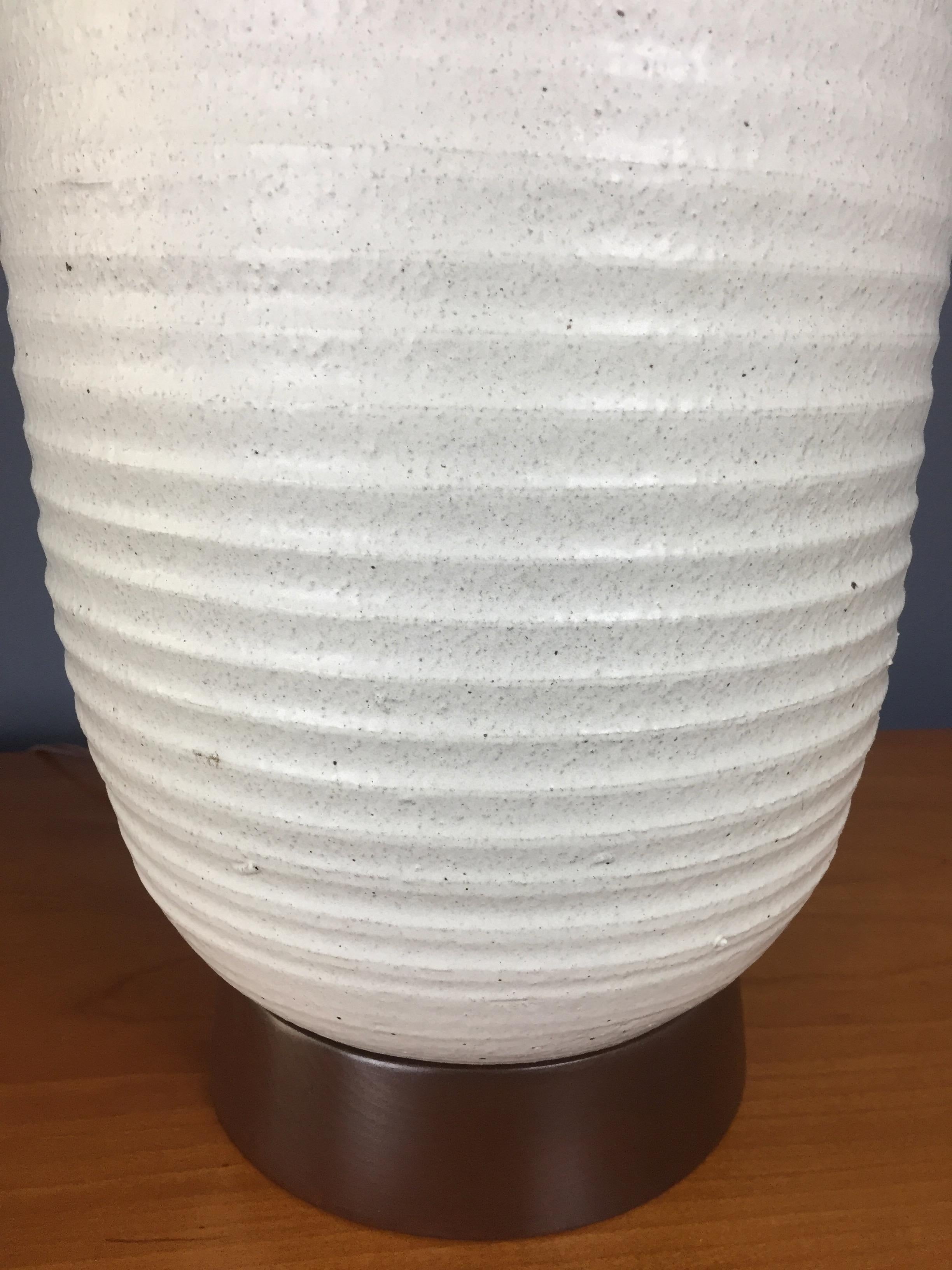 Architectural Pottery Lamp in Ribbed Oatmeal Glaze by Schiller/Cordray In Excellent Condition In Philadelphia, PA
