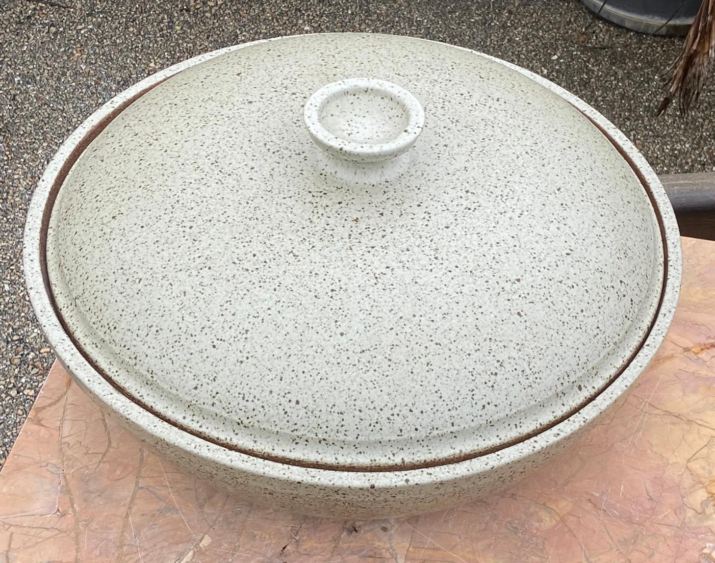 Large David Cressey glazed stoneware pottery bowl with Lid for Terra Major Gourmet Ware Architectural Pottery, c. 1970's, USA
Has a speckled glazed white finish in very good to excellent condition. Weighs 24 pounds.