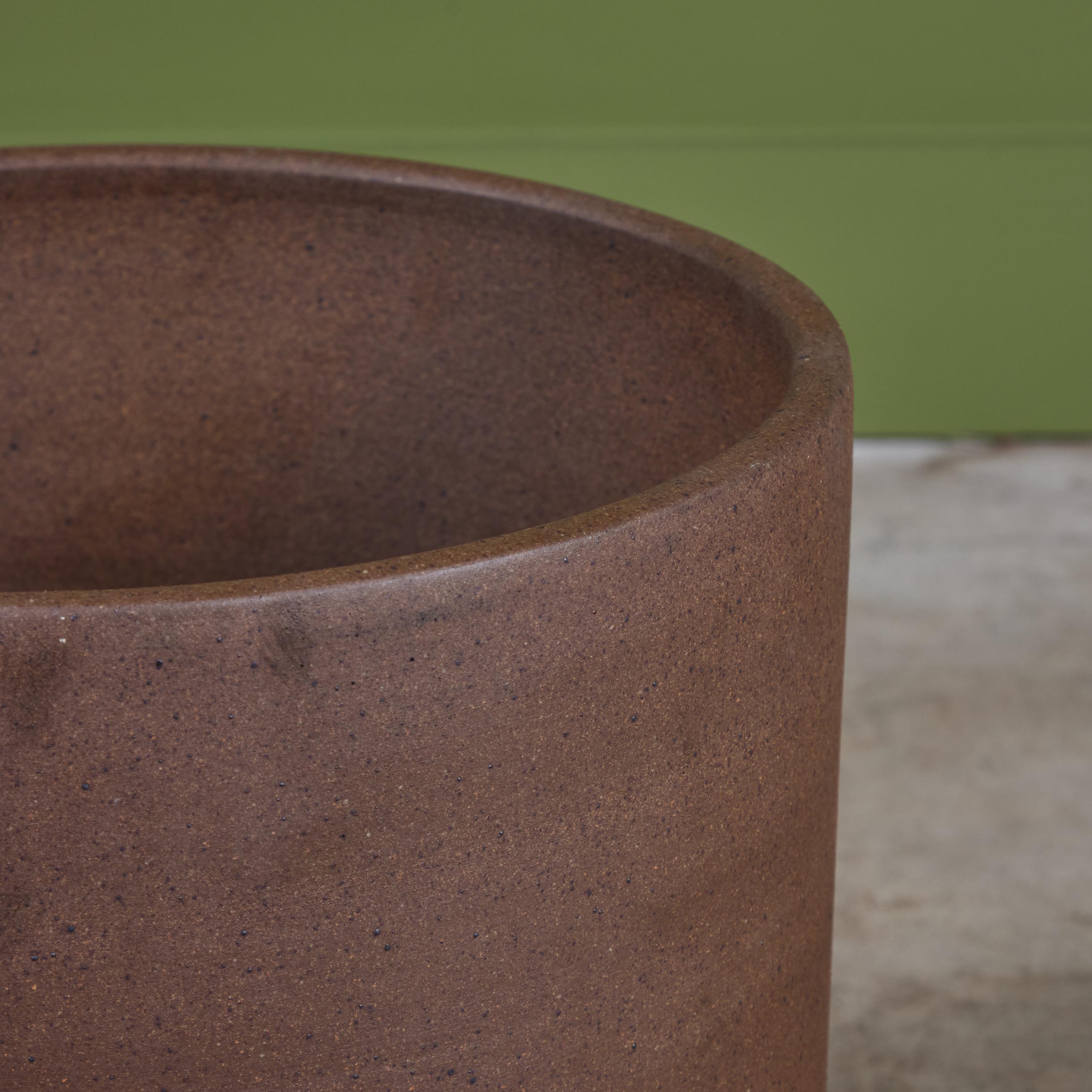 Jardinière cylindrique en grès d'Architectural Pottery en vente 4