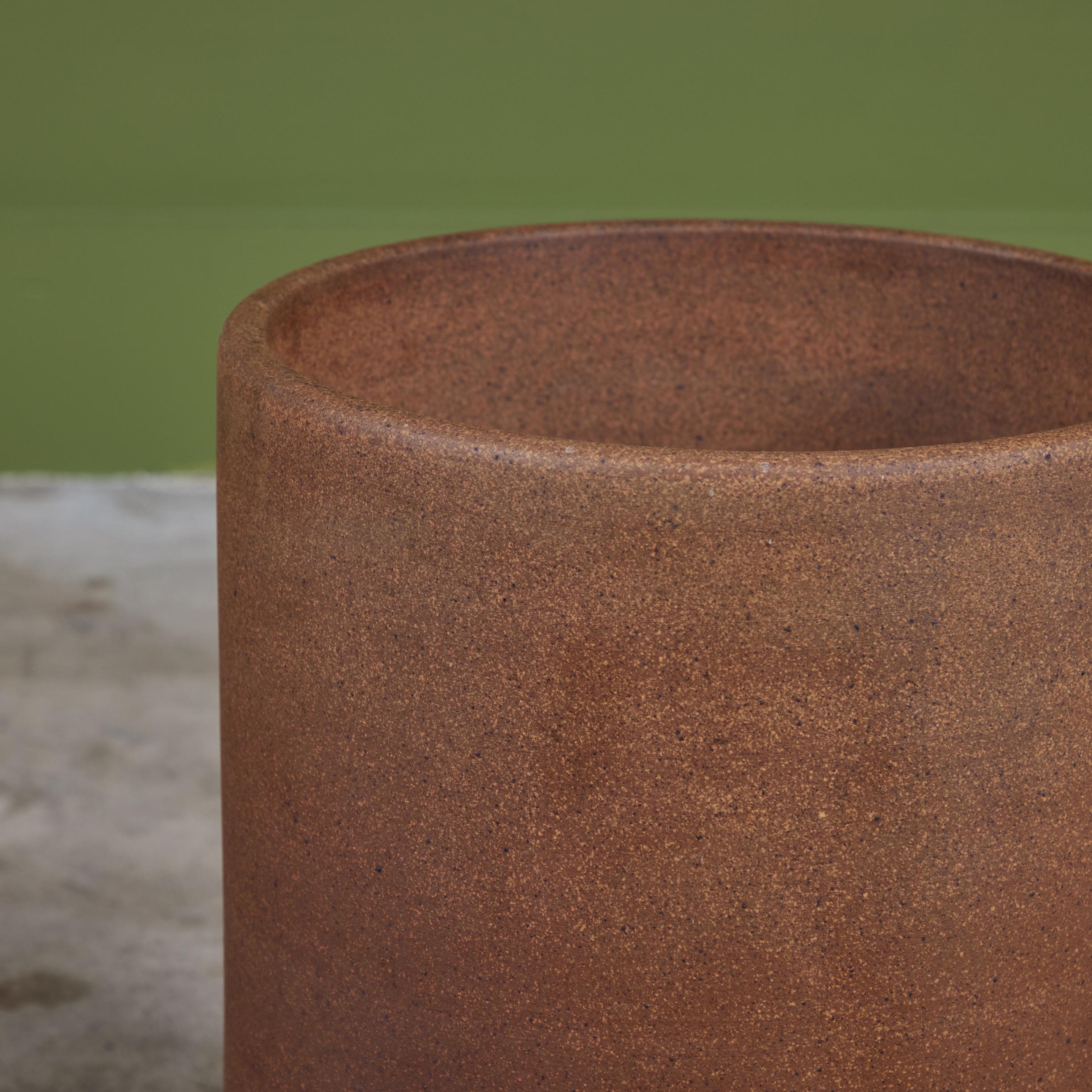 Jardinière cylindrique en grès d'Architectural Pottery en vente 4