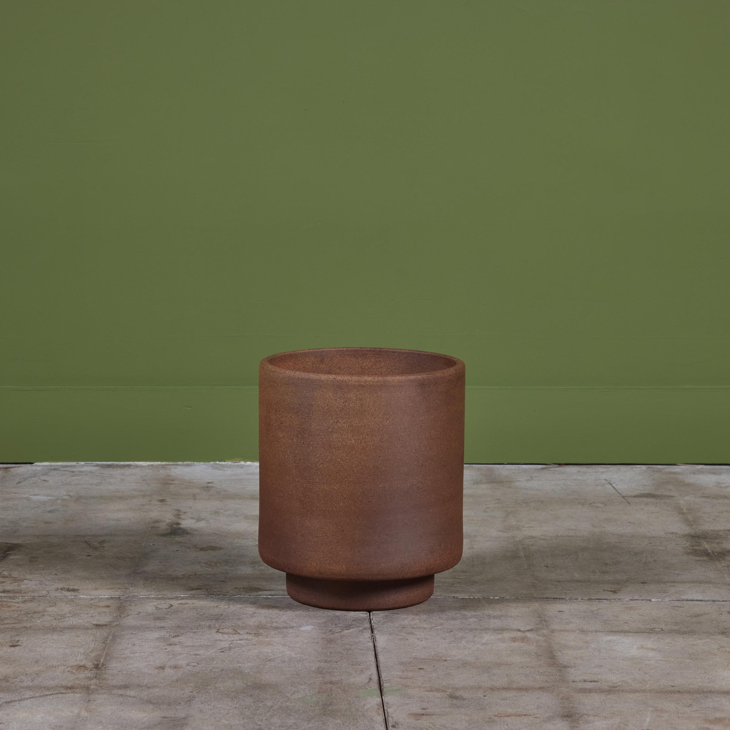 Jardinière cylindrique en grès d'Architectural Pottery Excellent état - En vente à Los Angeles, CA