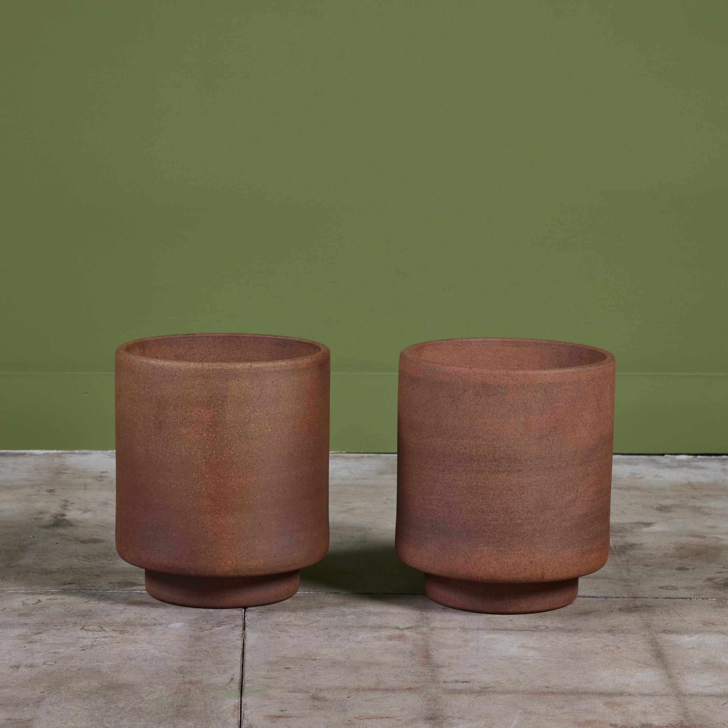 Jardinière cylindrique en grès d'Architectural Pottery en vente 2