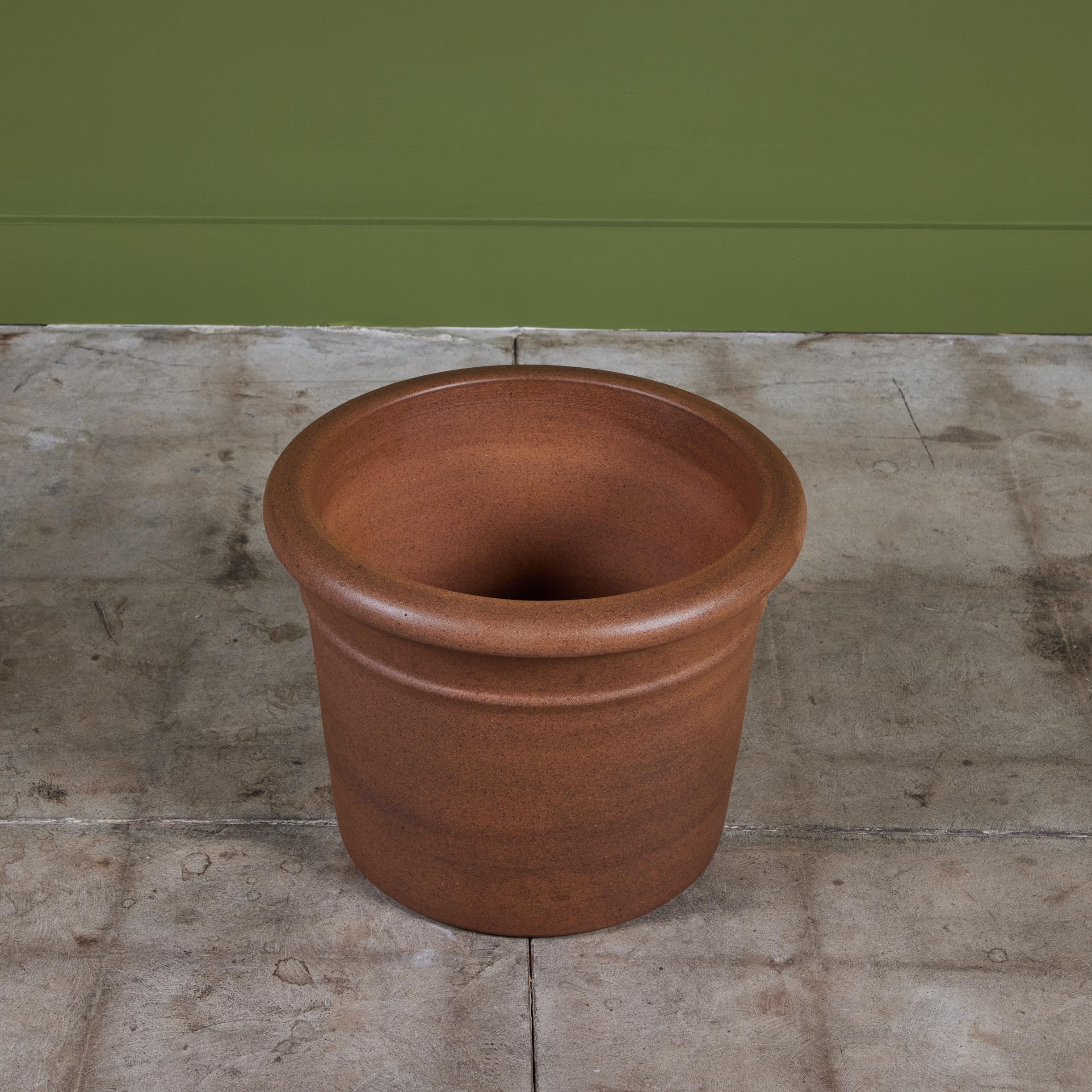 Architectural Pottery Pflanzgefäß aus Steingut im Angebot 4