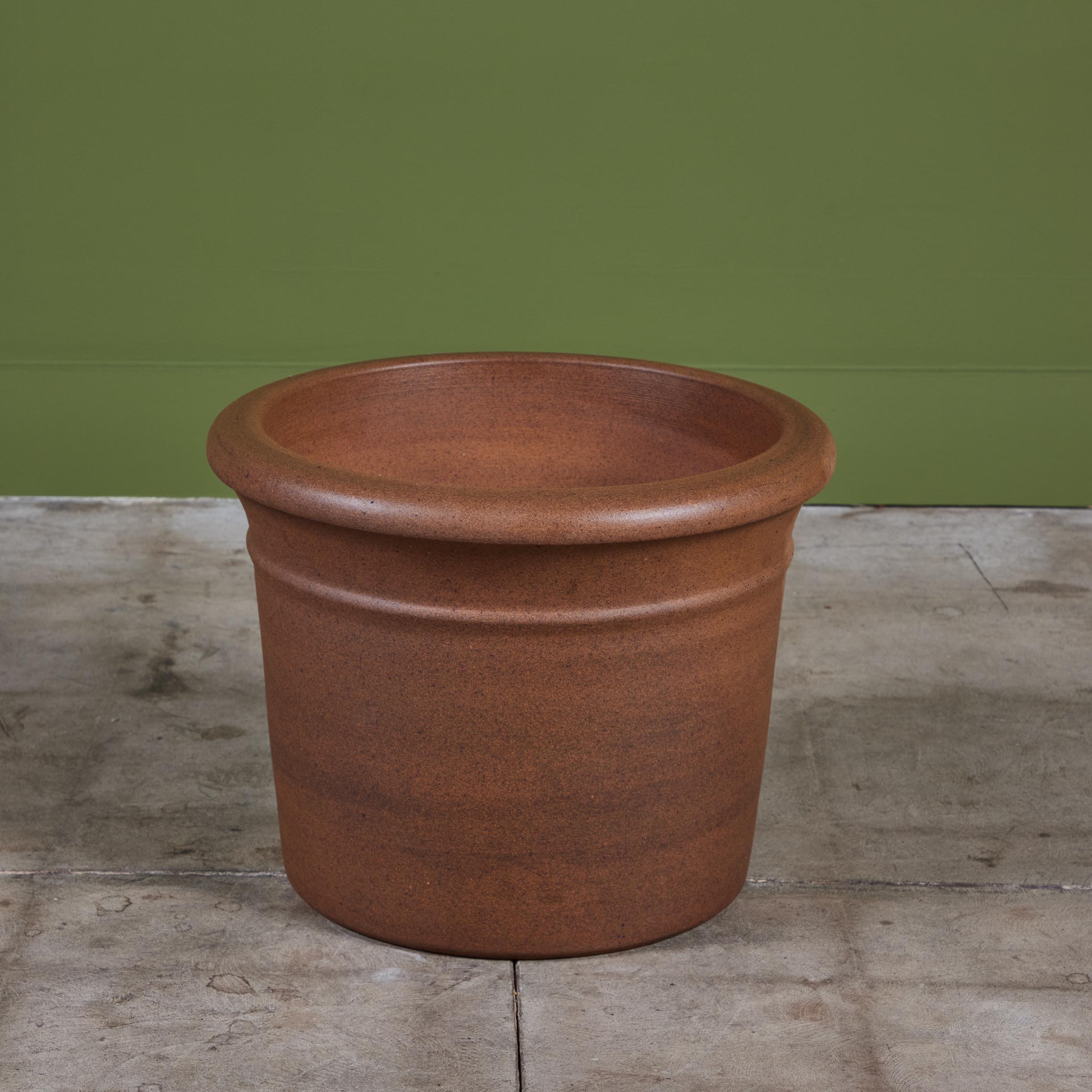 Architectural Pottery Pflanzgefäß aus Steingut im Angebot 1