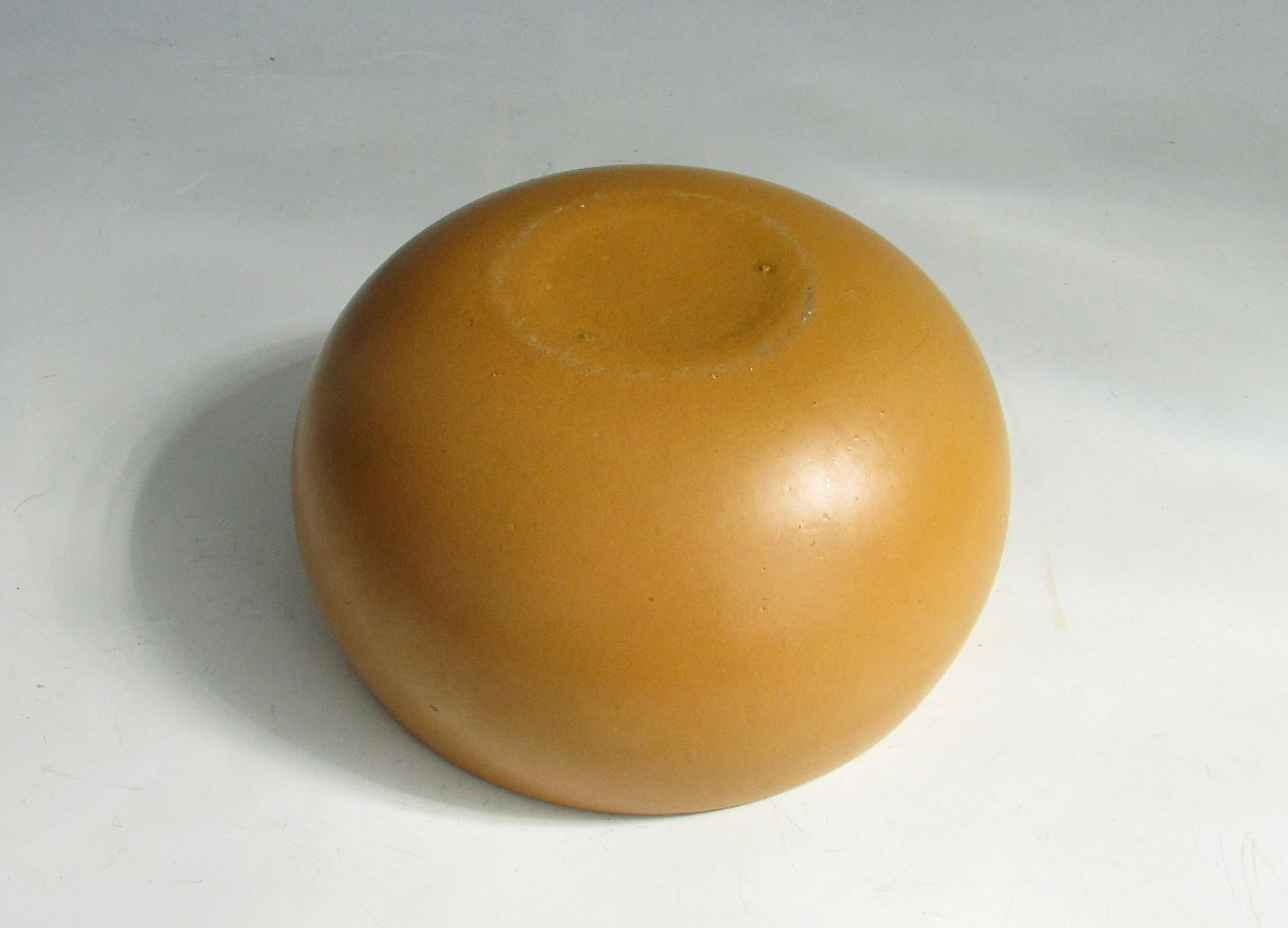 Architectural Pottery Stil California modernen goldenen Ocker Pflanzgefäß Topf (Glasiert) im Angebot