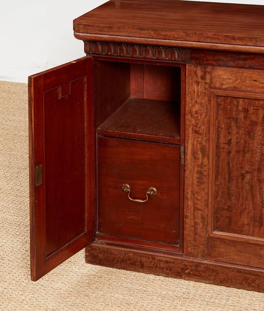Architektonische Regency-Credenza im Angebot 2