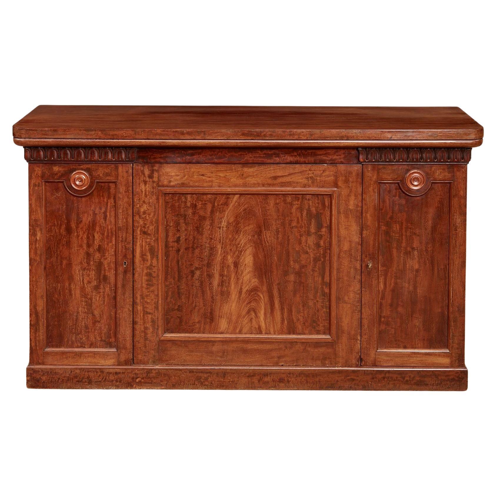 Architektonische Regency-Credenza im Angebot