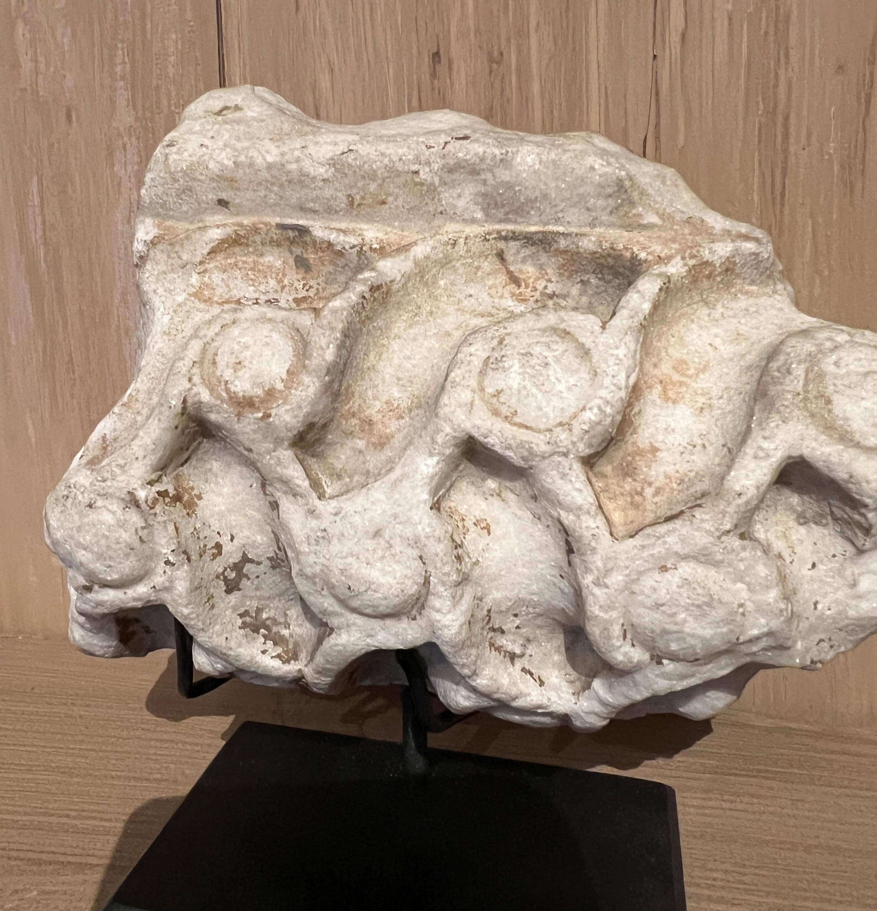 Frise architecturale de fragments romains en vente 4