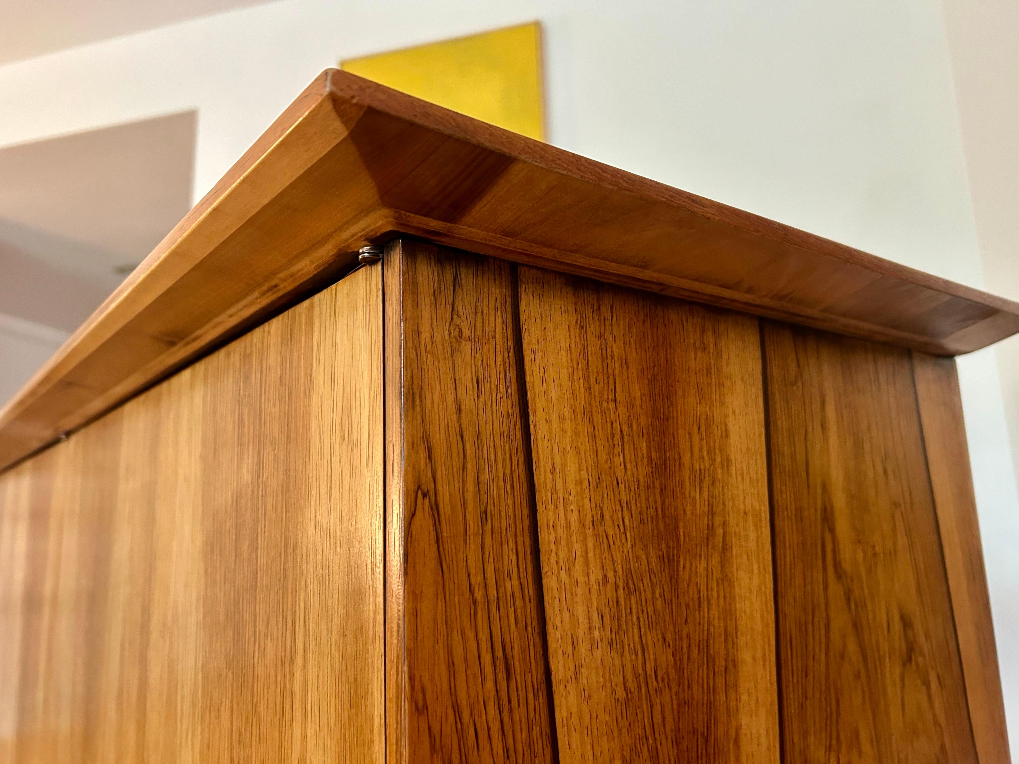 Credenza architettonica in palissandro Greta Grossman in vendita 12