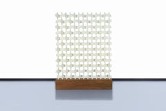 Separador de ambientes arquitectónico independiente "Sculpta-Grille" de Richard Harvey