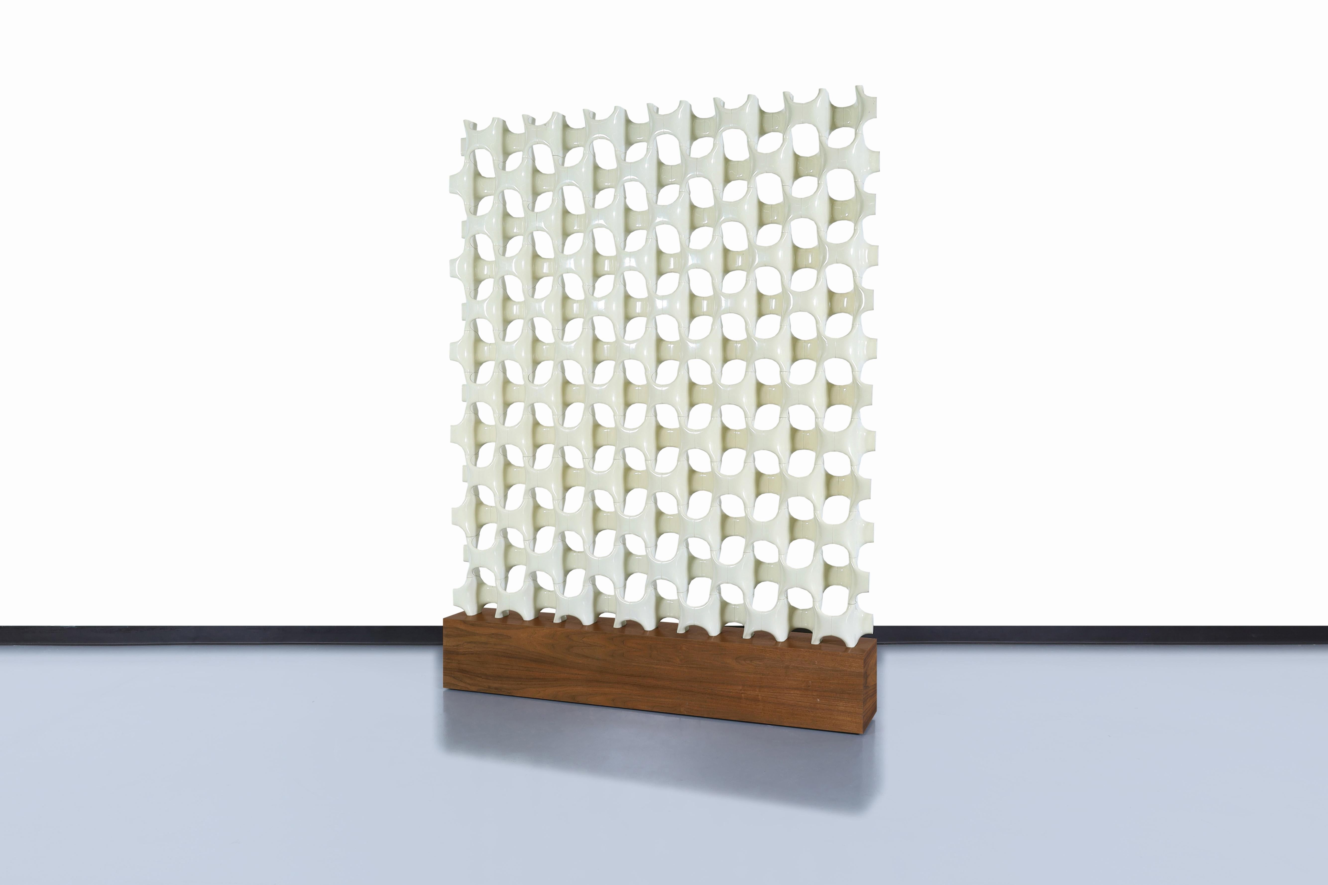 Architektonischer freistehender Raumteiler „Sculpta-Grille“ von Richard Harvey im Angebot 1