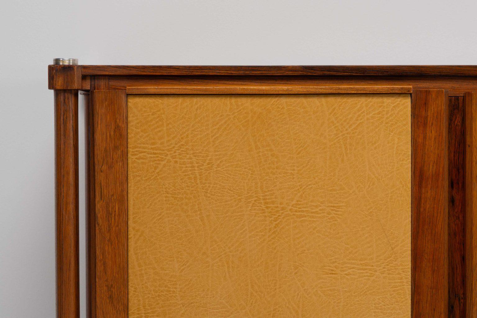 Architektonisches Sideboard mit Alcantara-Türen, Italien, 1950 im Angebot 7