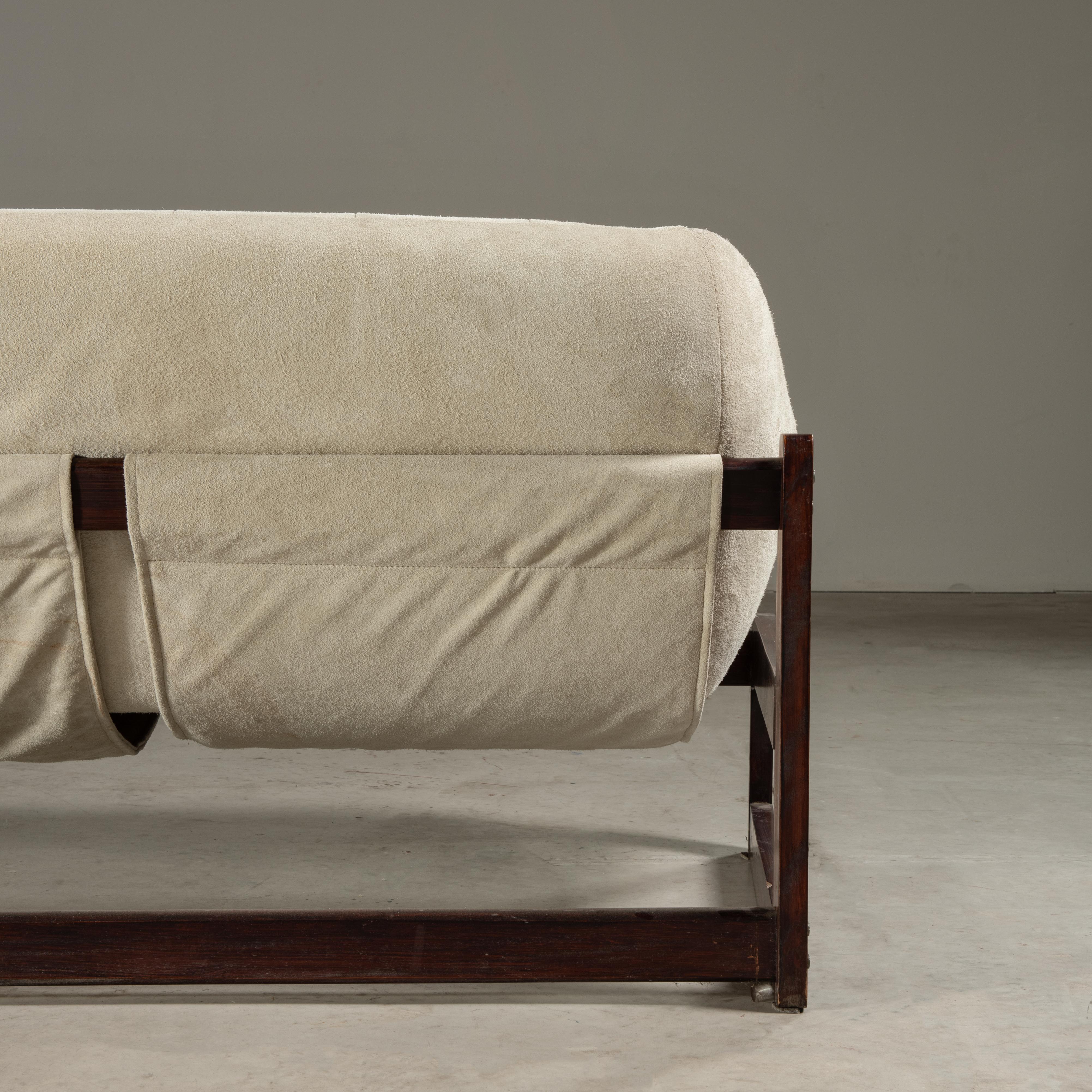 Architektonisches Sofa aus Hartholz, von Percival Lafer, Brasilien, Moderne der Mitte des Jahrhunderts (Stoff) im Angebot