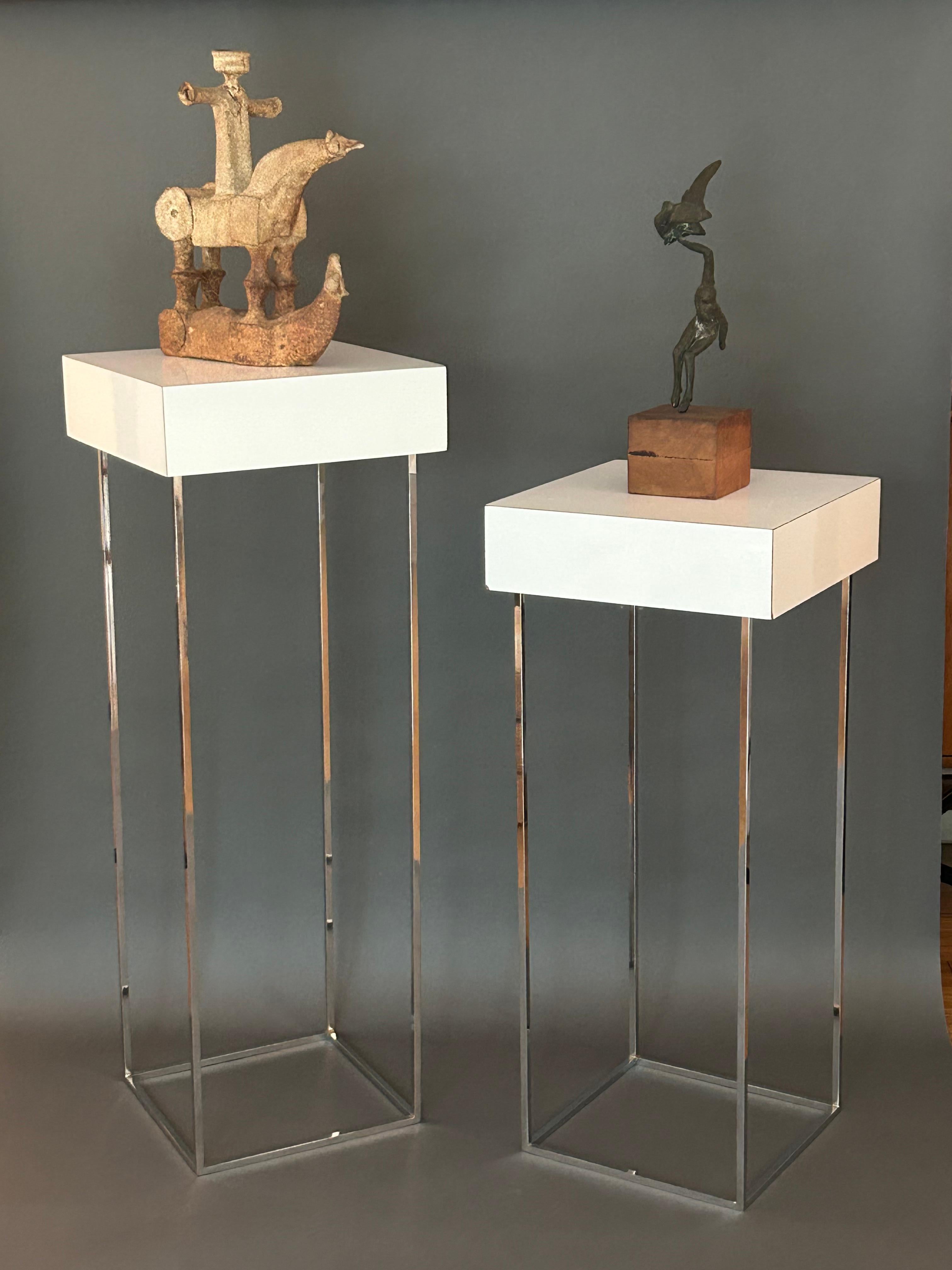 Pedestales de acero arquitectónico con tableros laminados en venta 3