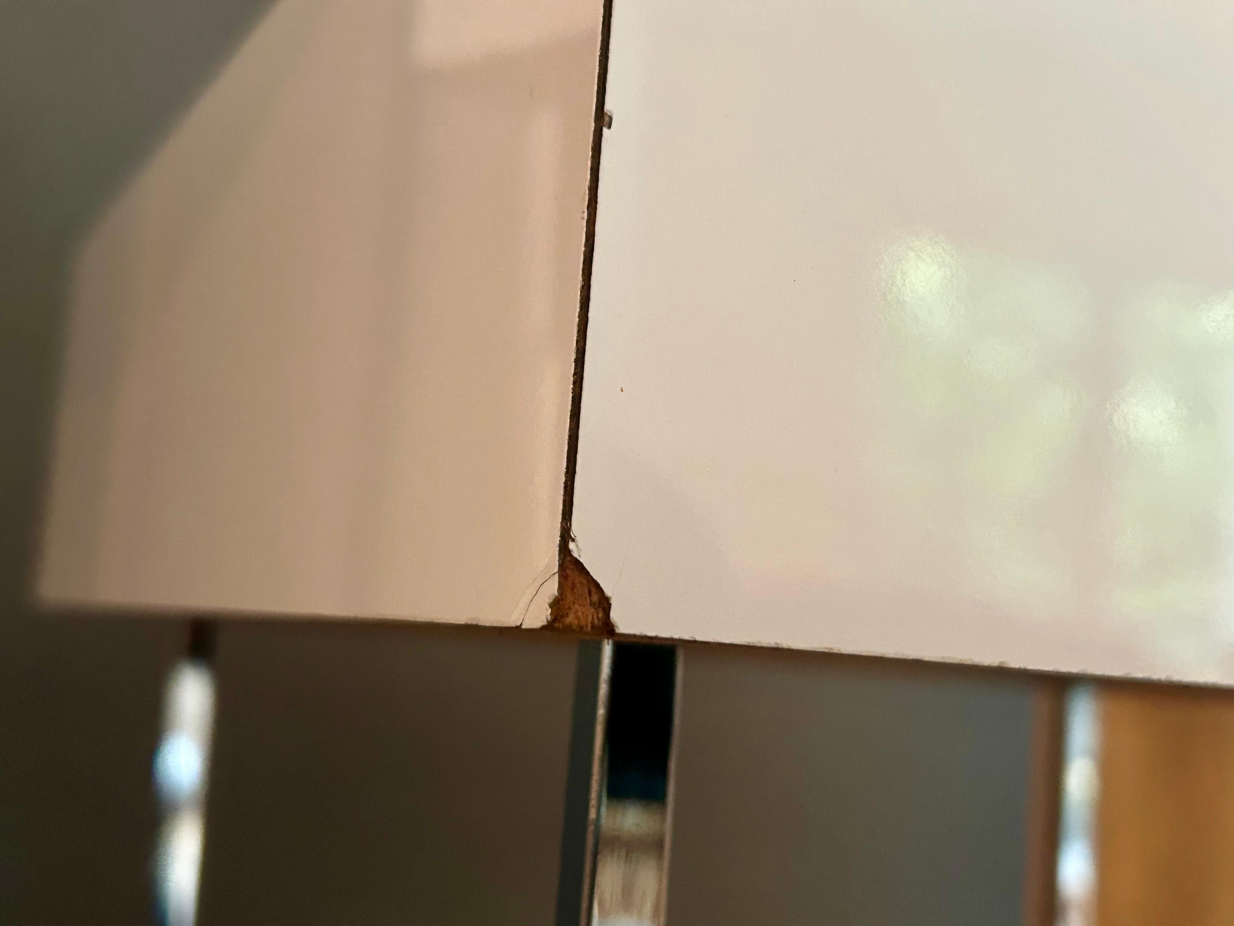 Pedestales de acero arquitectónico con tableros laminados en venta 4