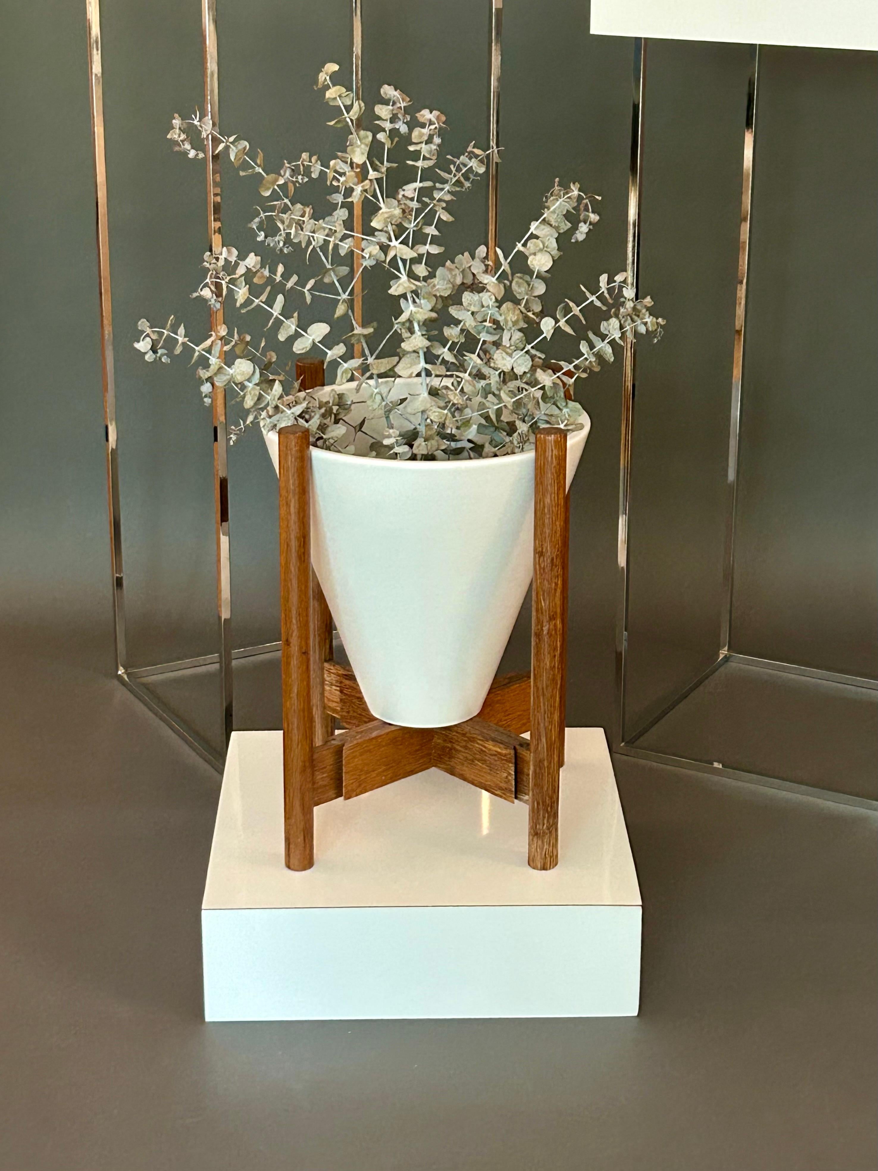 Pedestales de acero arquitectónico con tableros laminados en venta 10