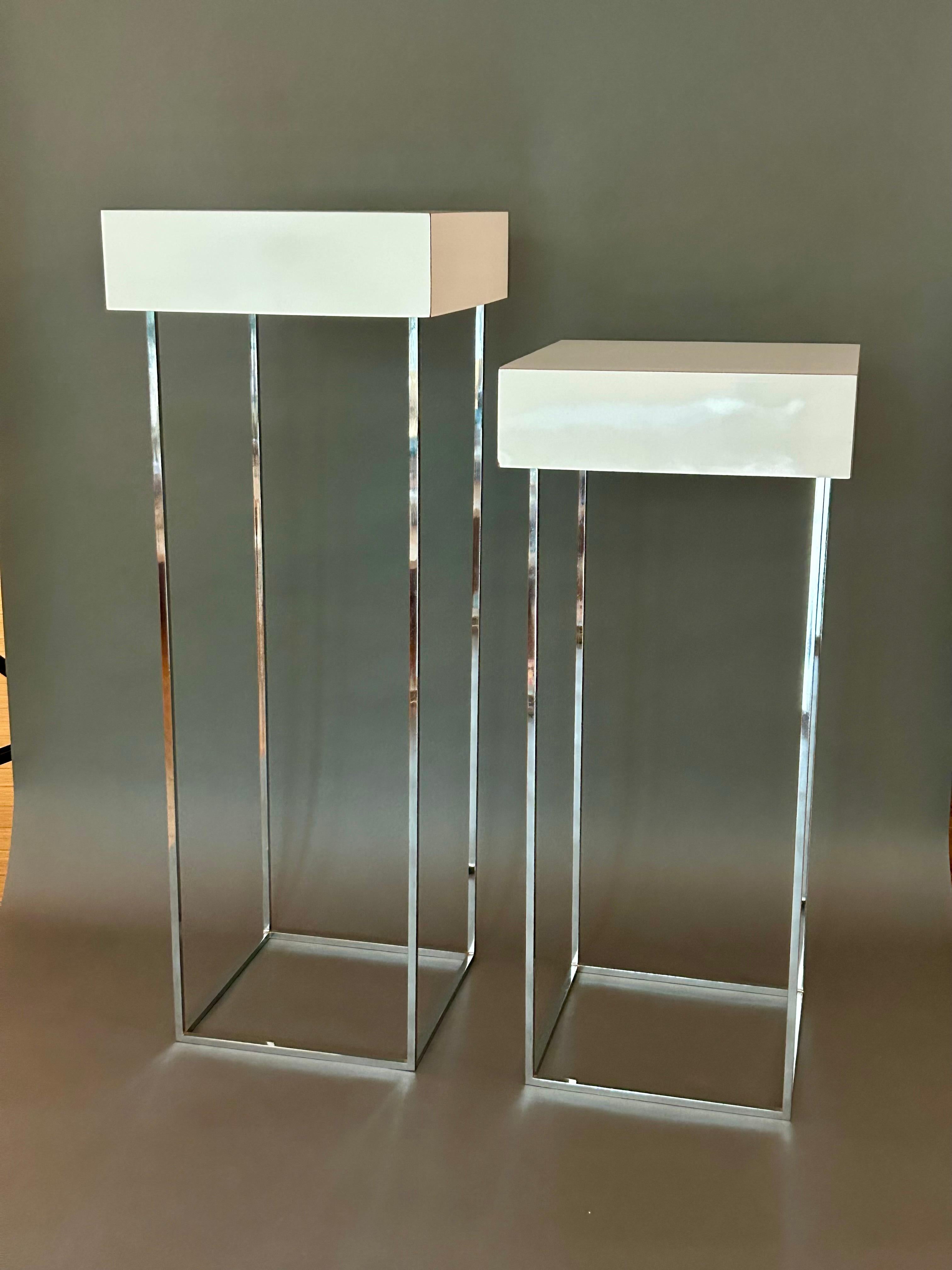 Pedestales de acero arquitectónico con tableros laminados Moderno en venta