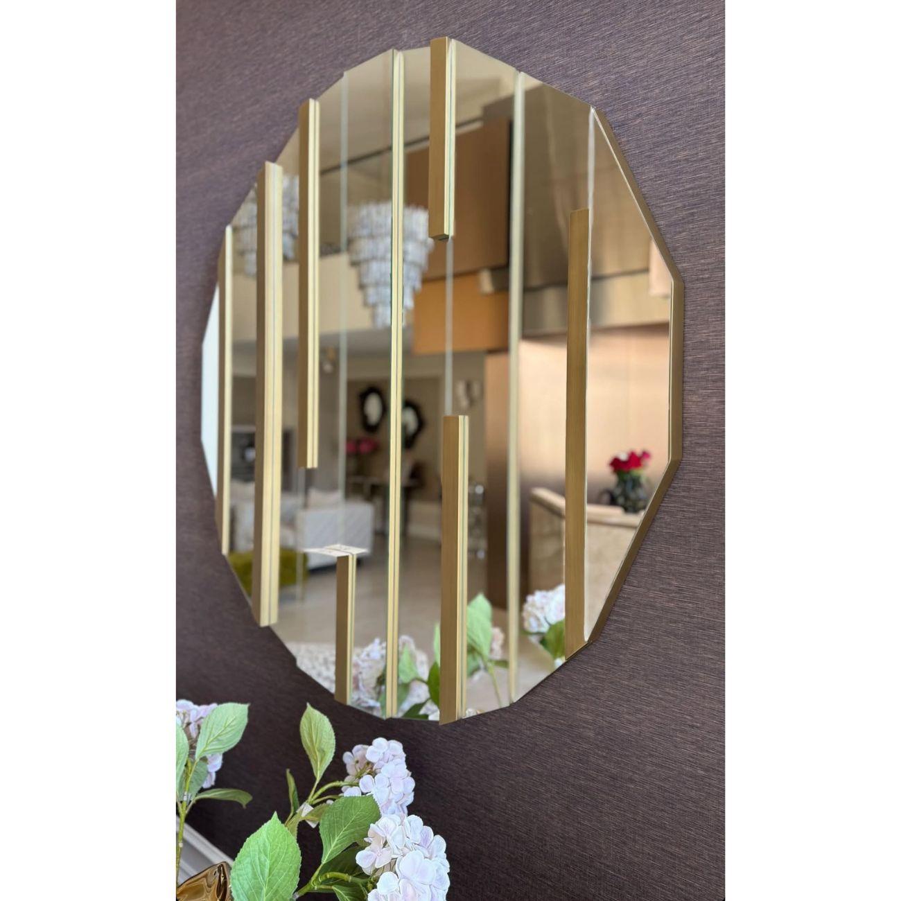Moderne Miroir STRUT - Lignes sculpturales et forme architecturale moderne en vente