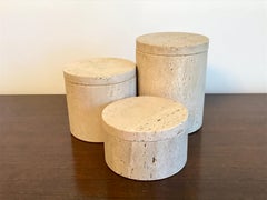 Fratelli Mannelli, Fratelli Mannelli, Architekturgefäße aus Travertin, 1980er Jahre