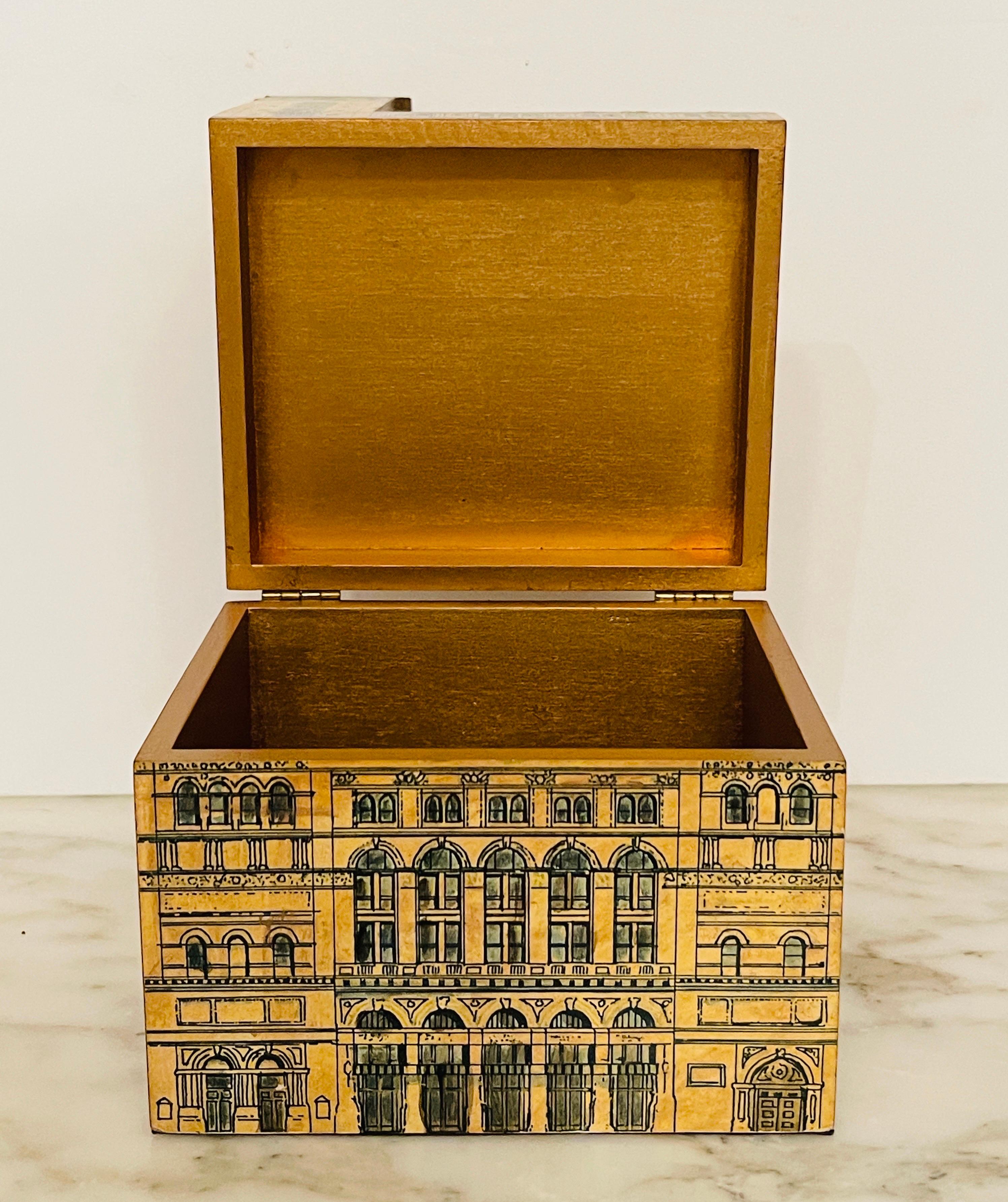 Architectural Trompe-L'œil Florentine Table Box, in the Manner of Fornasetti In Good Condition In West Palm Beach, FL