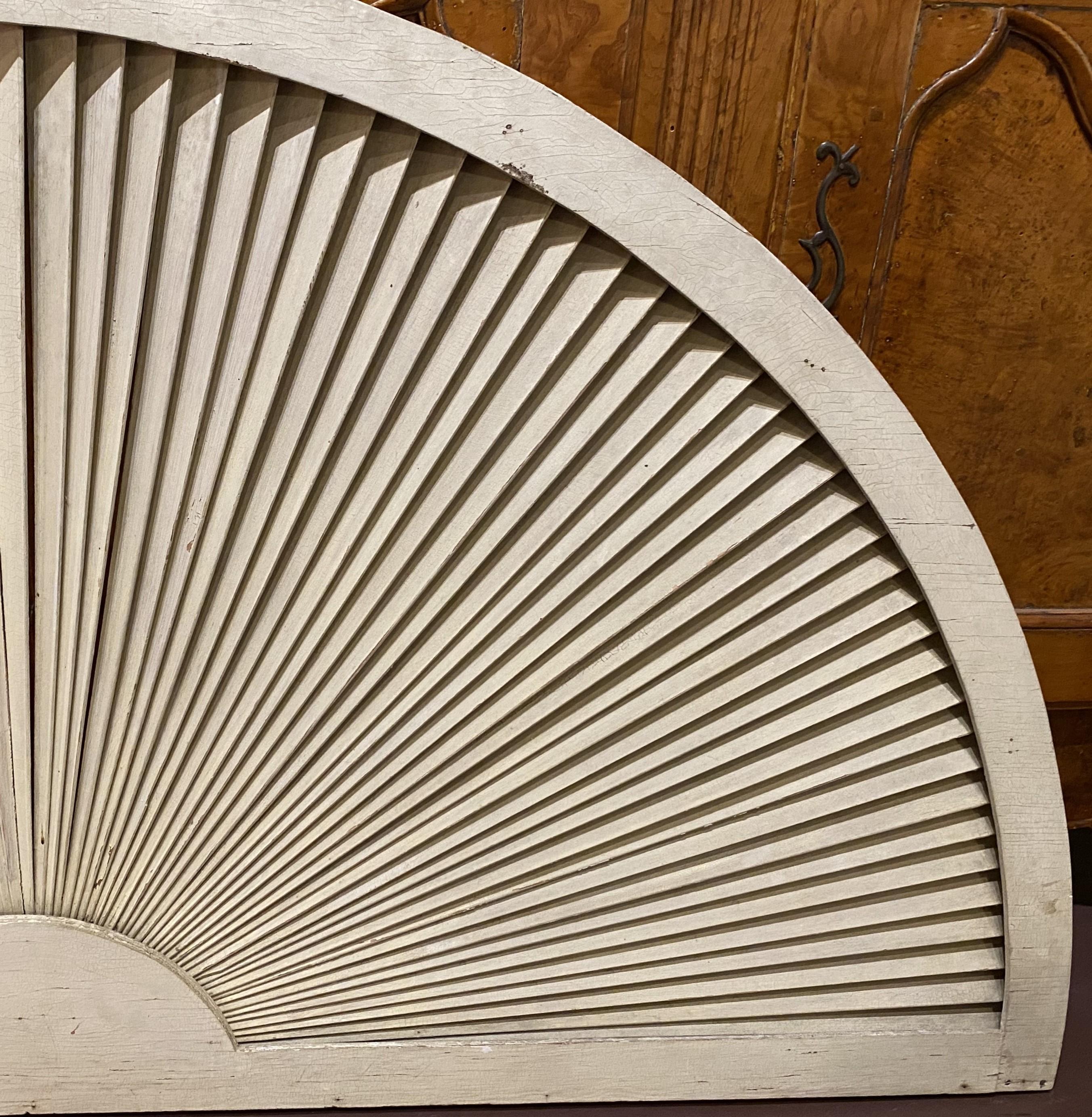 American Architectural Wooden Fan Form Element in Old White Paint For Sale