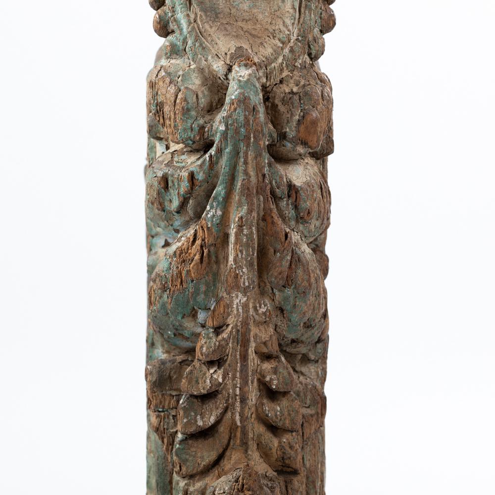 Architectural Wooden Sculpture original Green-Turquoise Paint India 18th Century For Sale 7